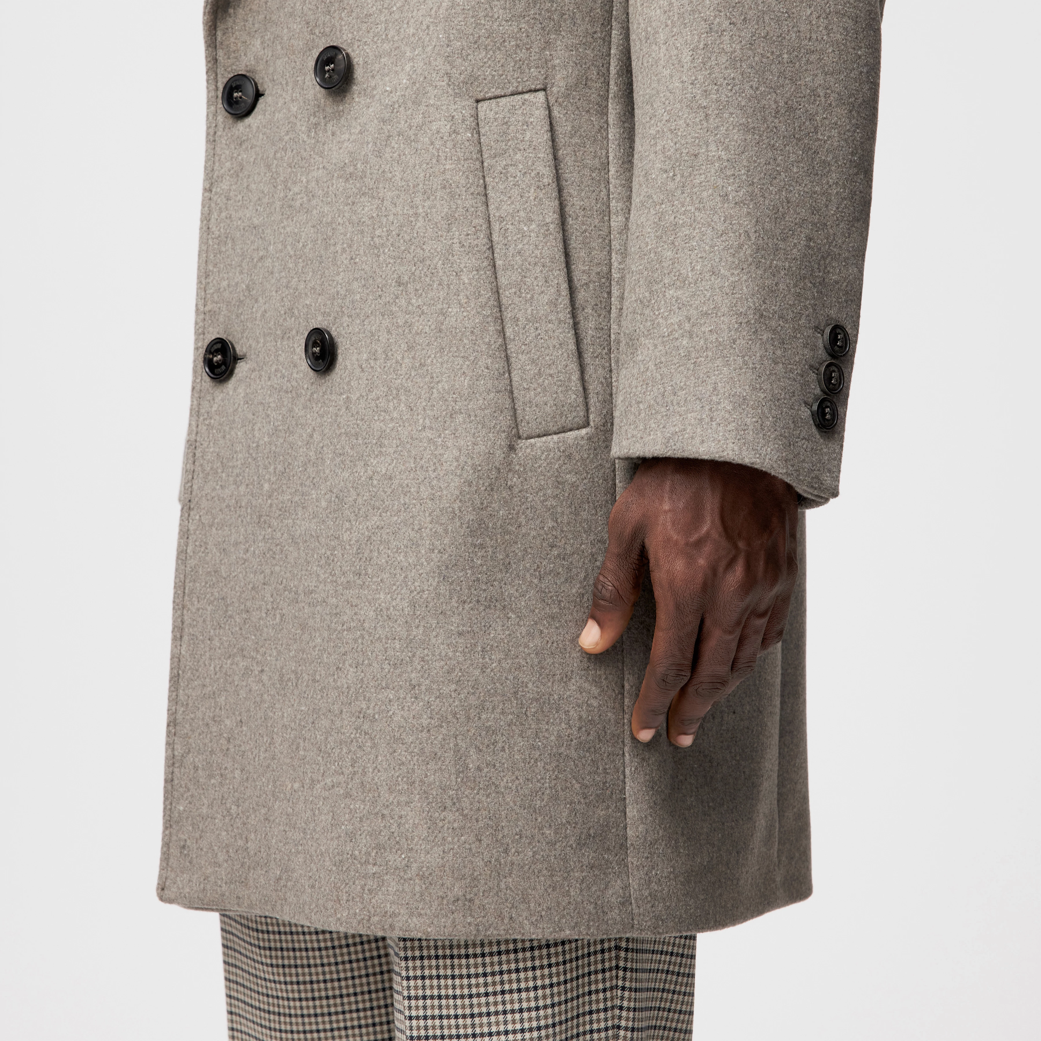 NEKOLA - Double-breasted coat in flannel - men - beige - Detailansicht am Model