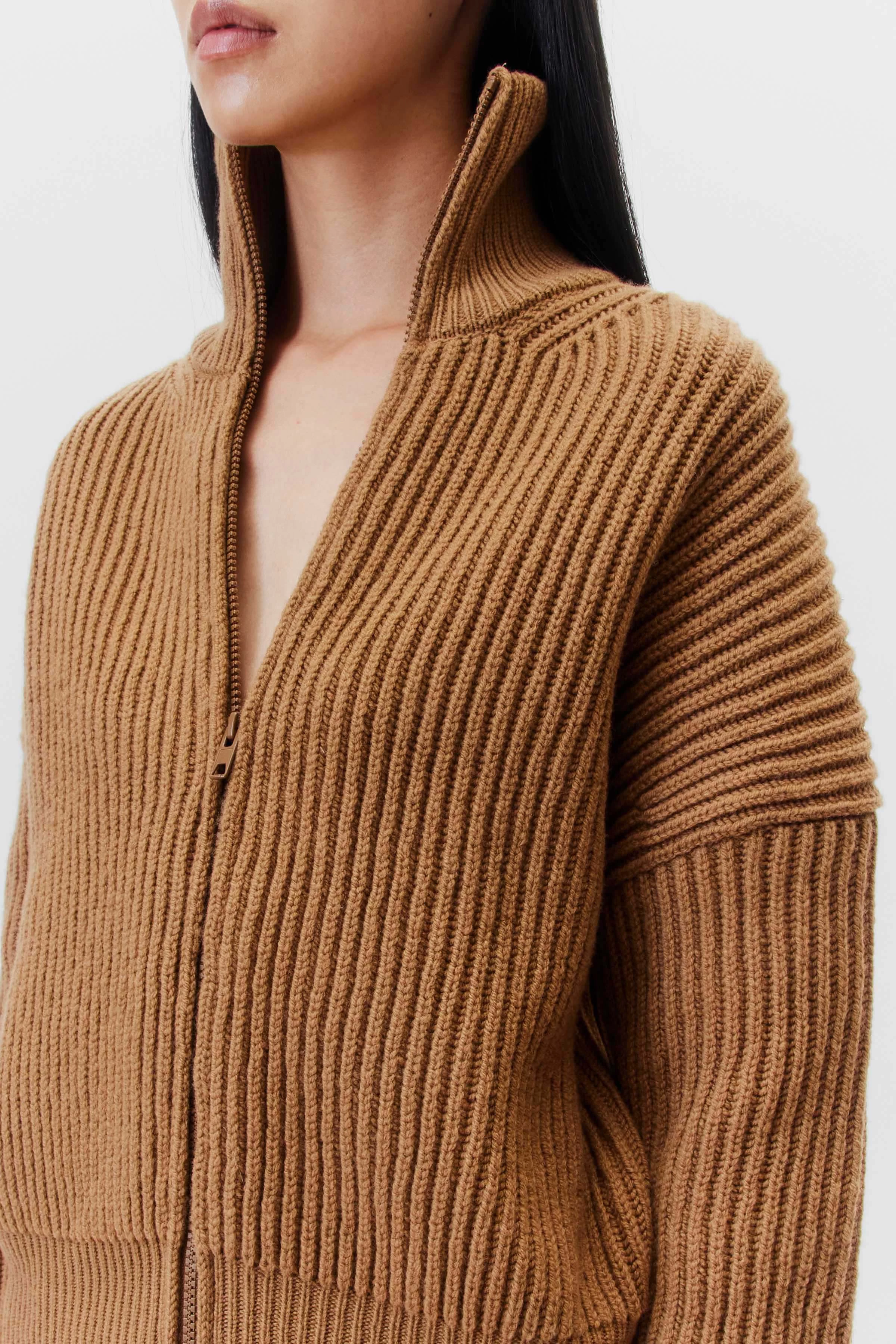 WILMI - Strickjacke in Schurwolle - Damen - braun - Seitenansicht