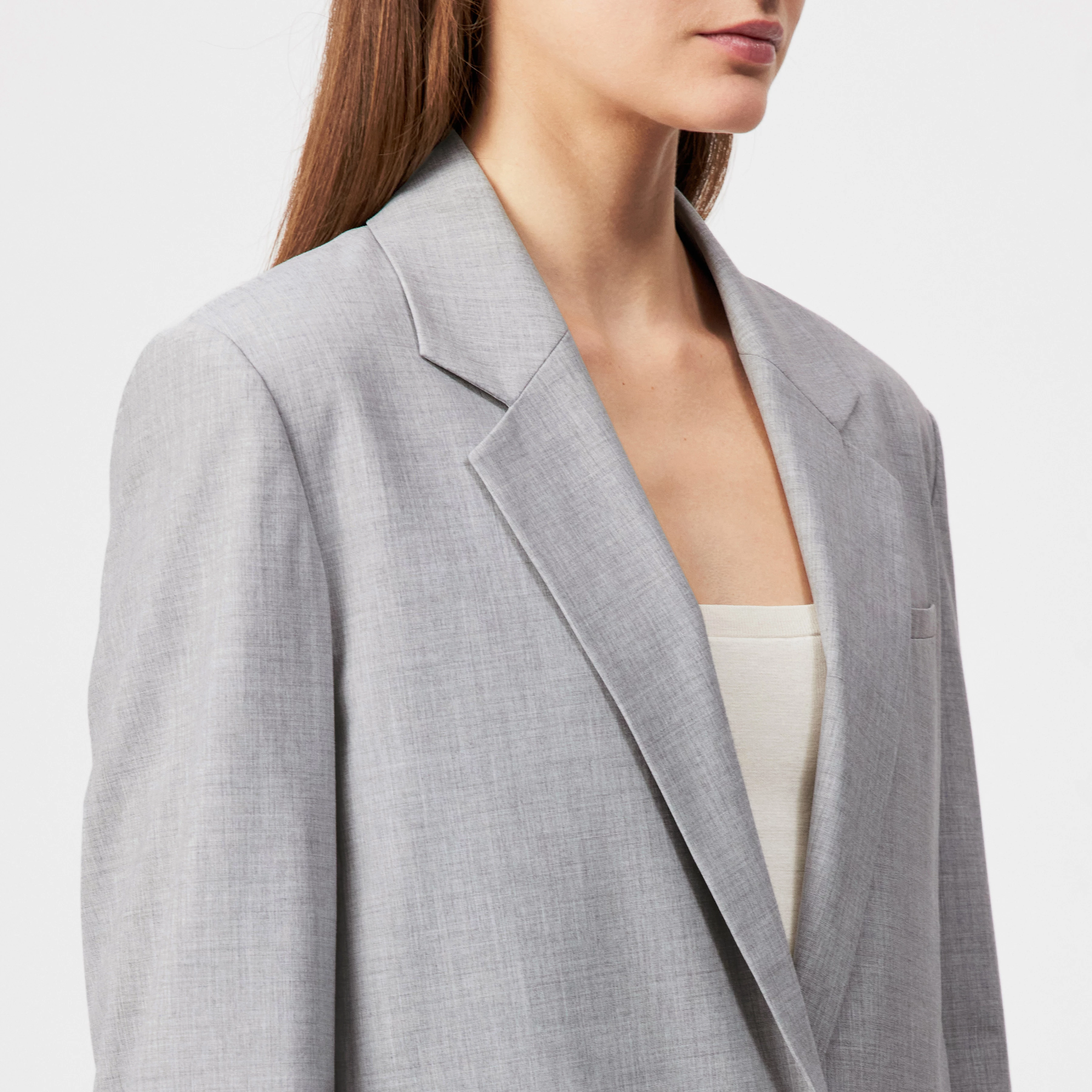 MOWTIE - Casual single-breasted blazer with mélange yarn - women - grey - Detailansicht am Model