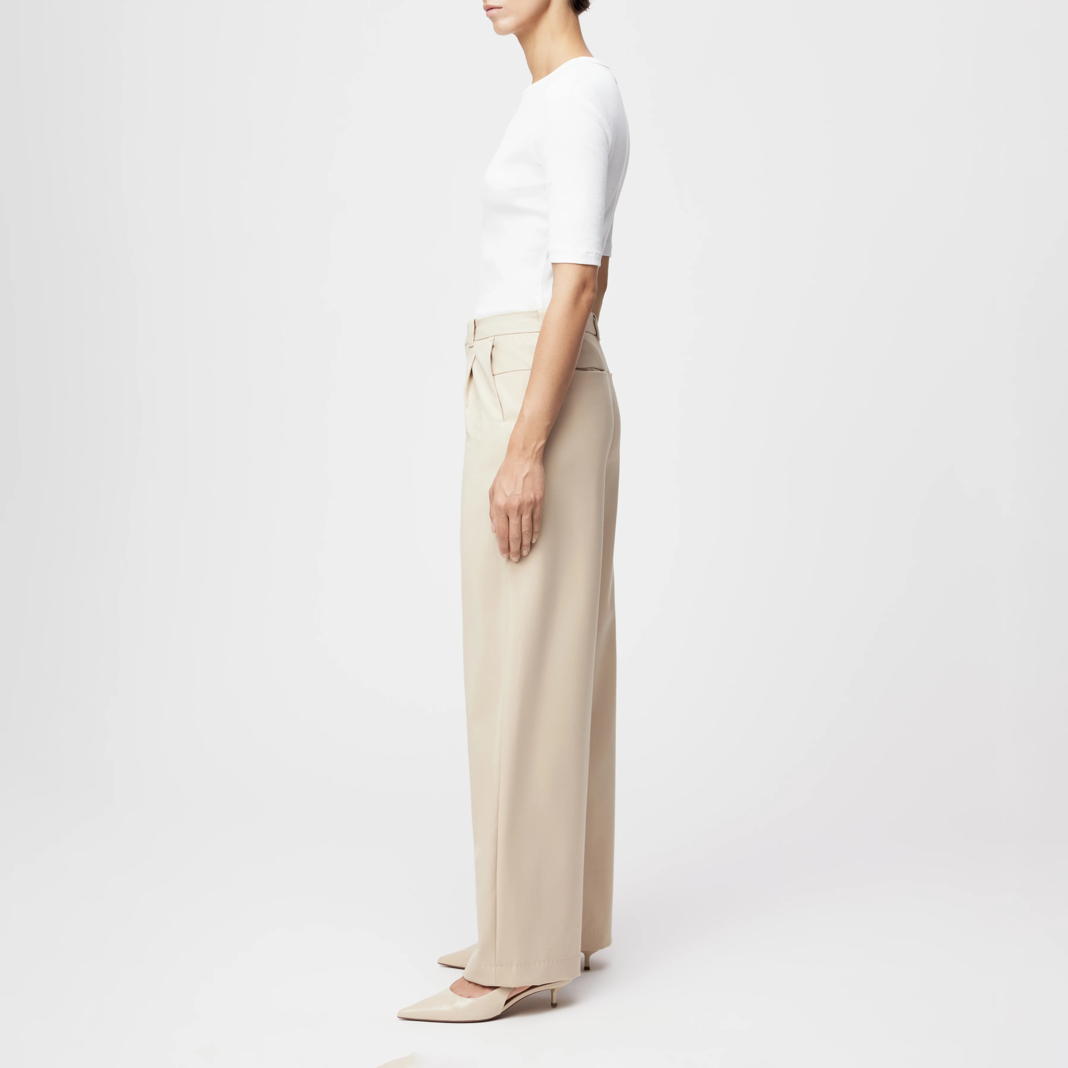 CRAWL - Bundfaltenhose in softem Flanell - Damen - beige - Seitenansicht