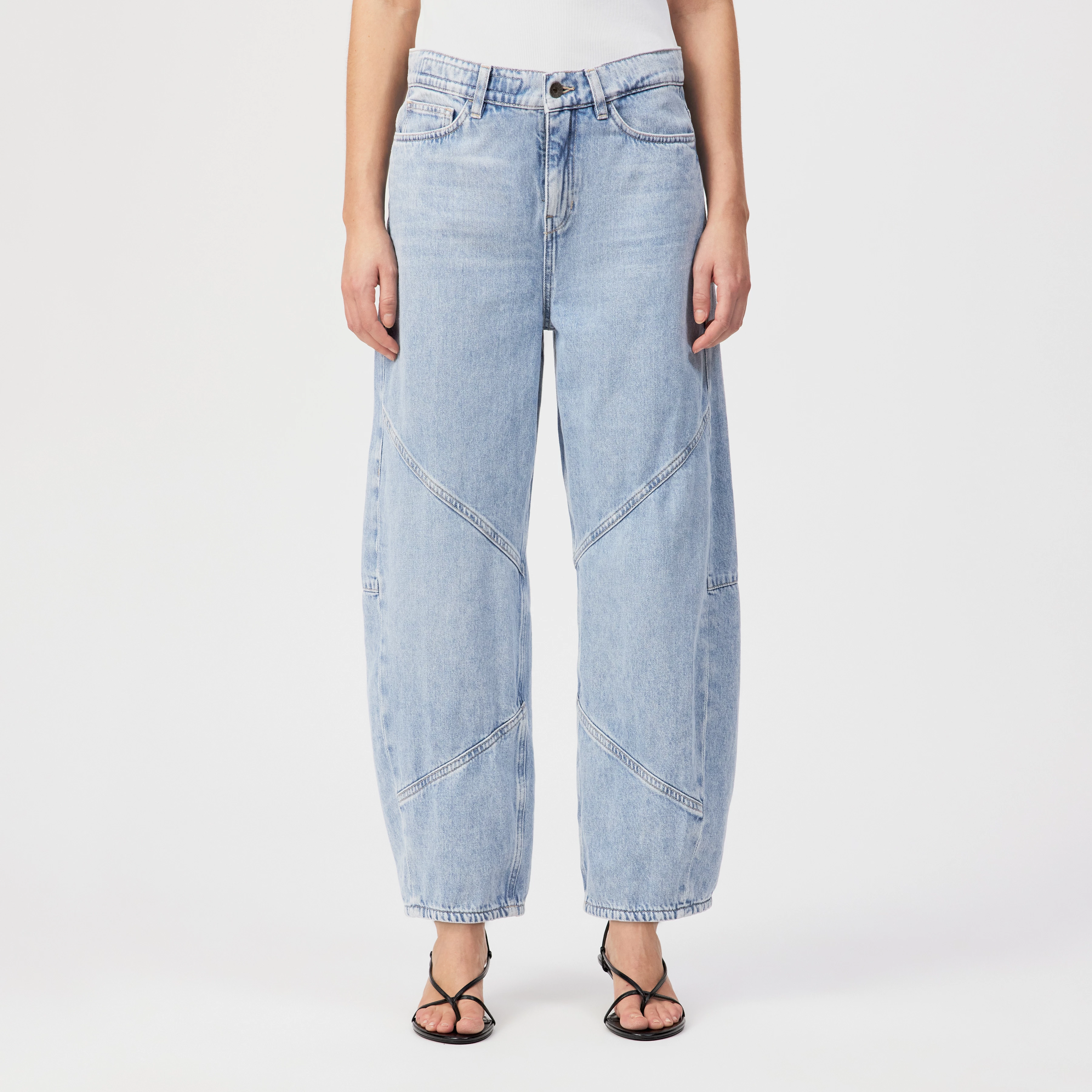 SWORE - Light-blue denim 5-pocket jeans - women - blue - Frontansicht