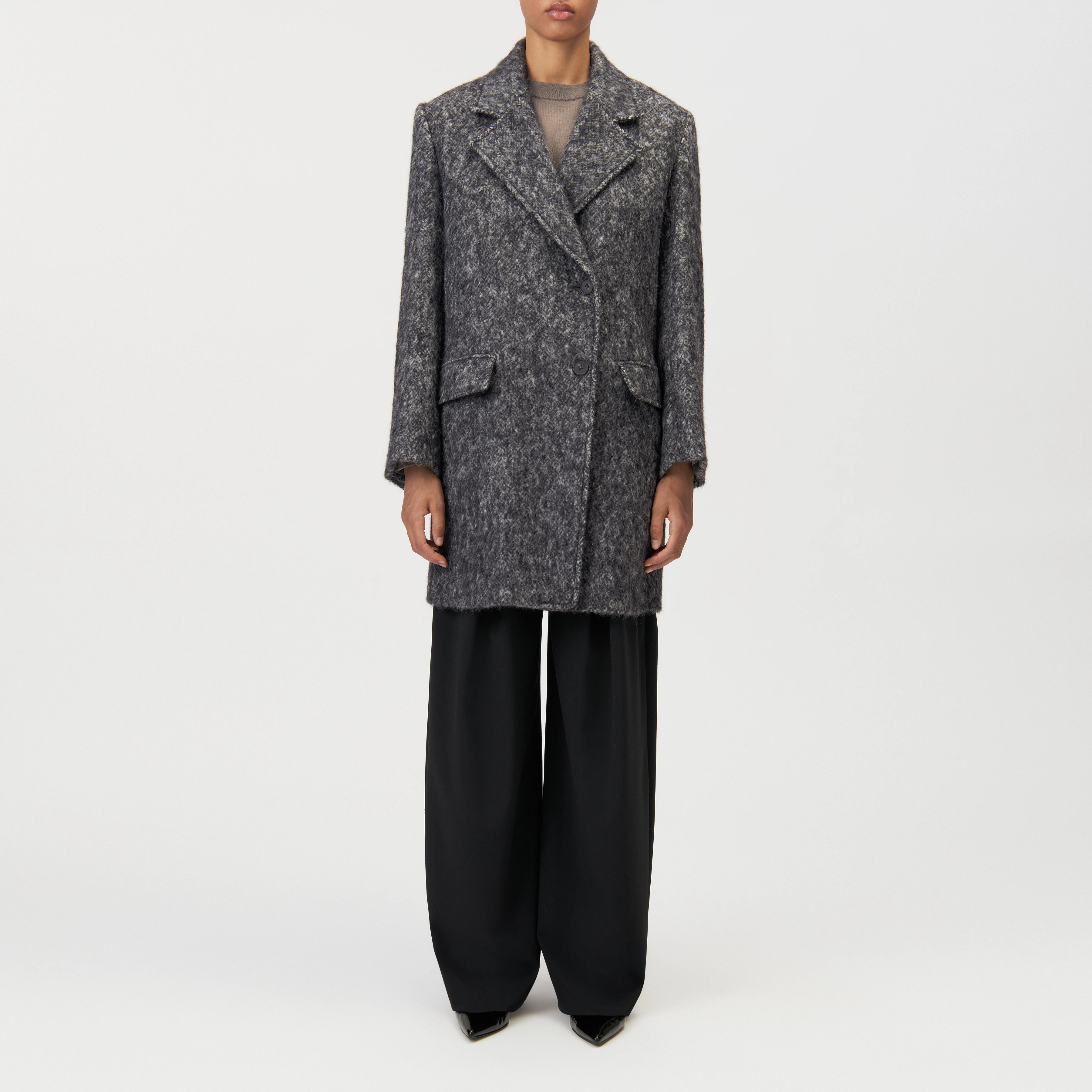 ISFIELD - Relaxed fit alpaca blend coat - women - grey - Ganzkörper-Frontansicht