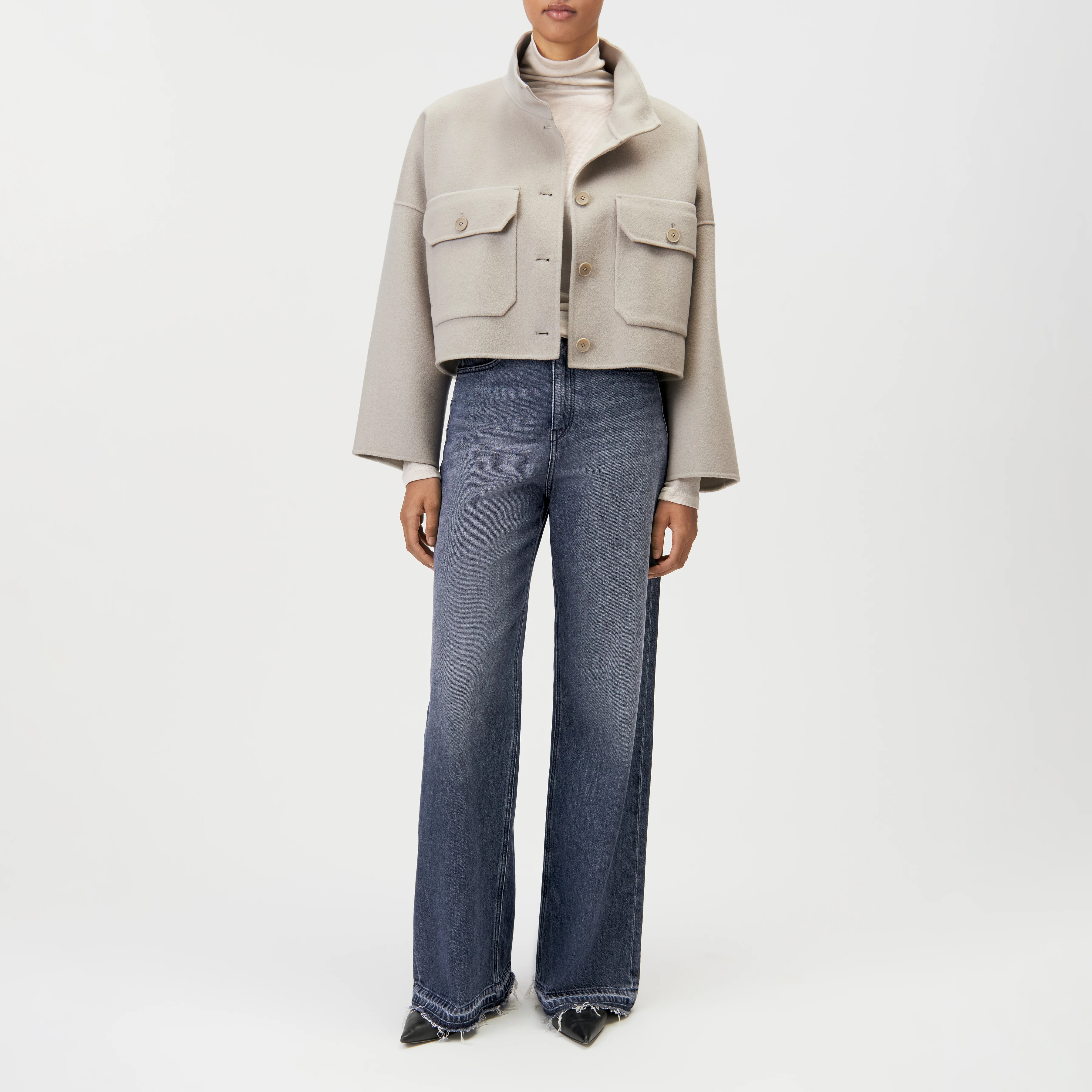 ARKLOW - Short jacket with stand-up collar in double-faced fabric - women - beige - Ganzkörper-Frontansicht