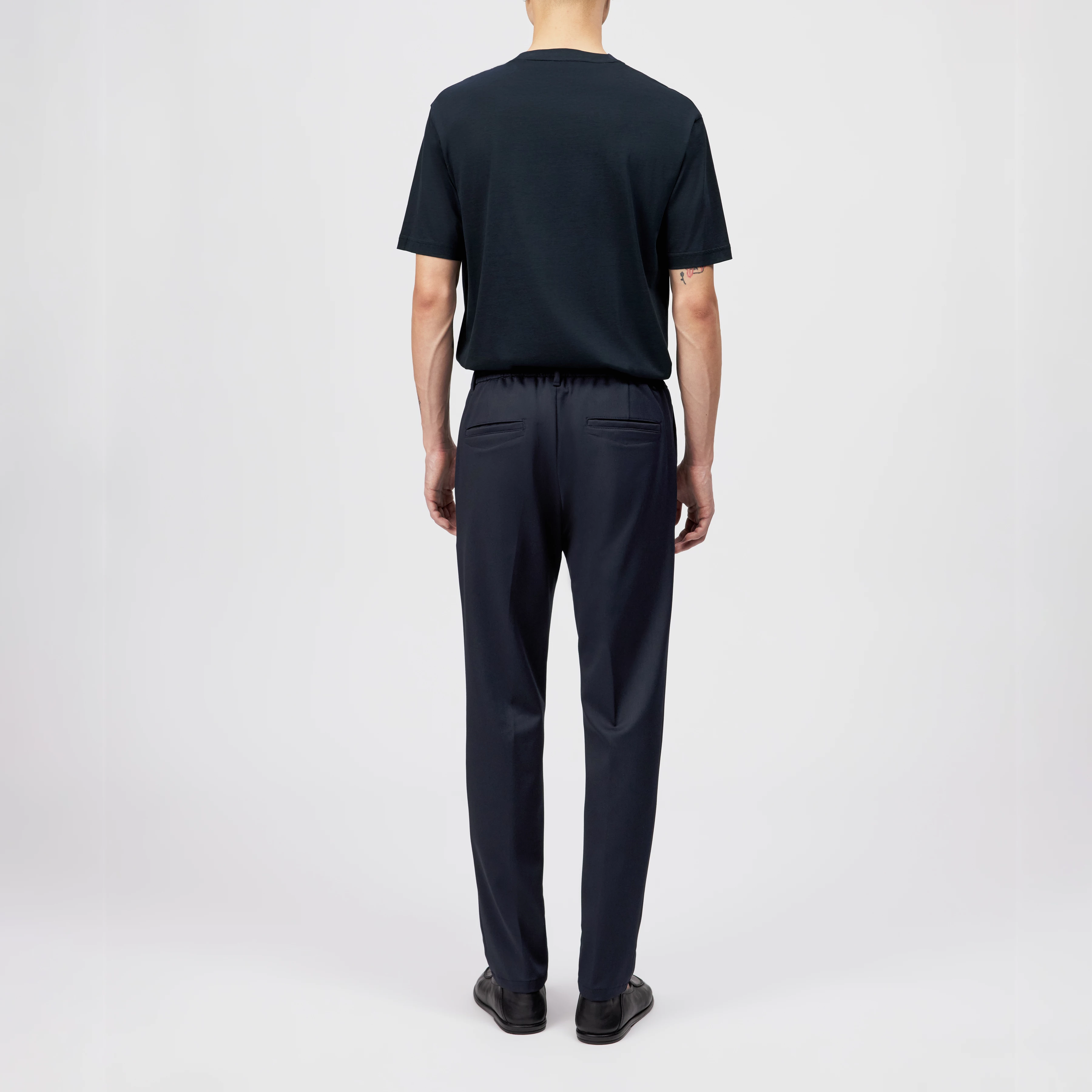 DEGER - Pantalon jogger à cordon en mélange viscose - men - bleu - Rückansicht