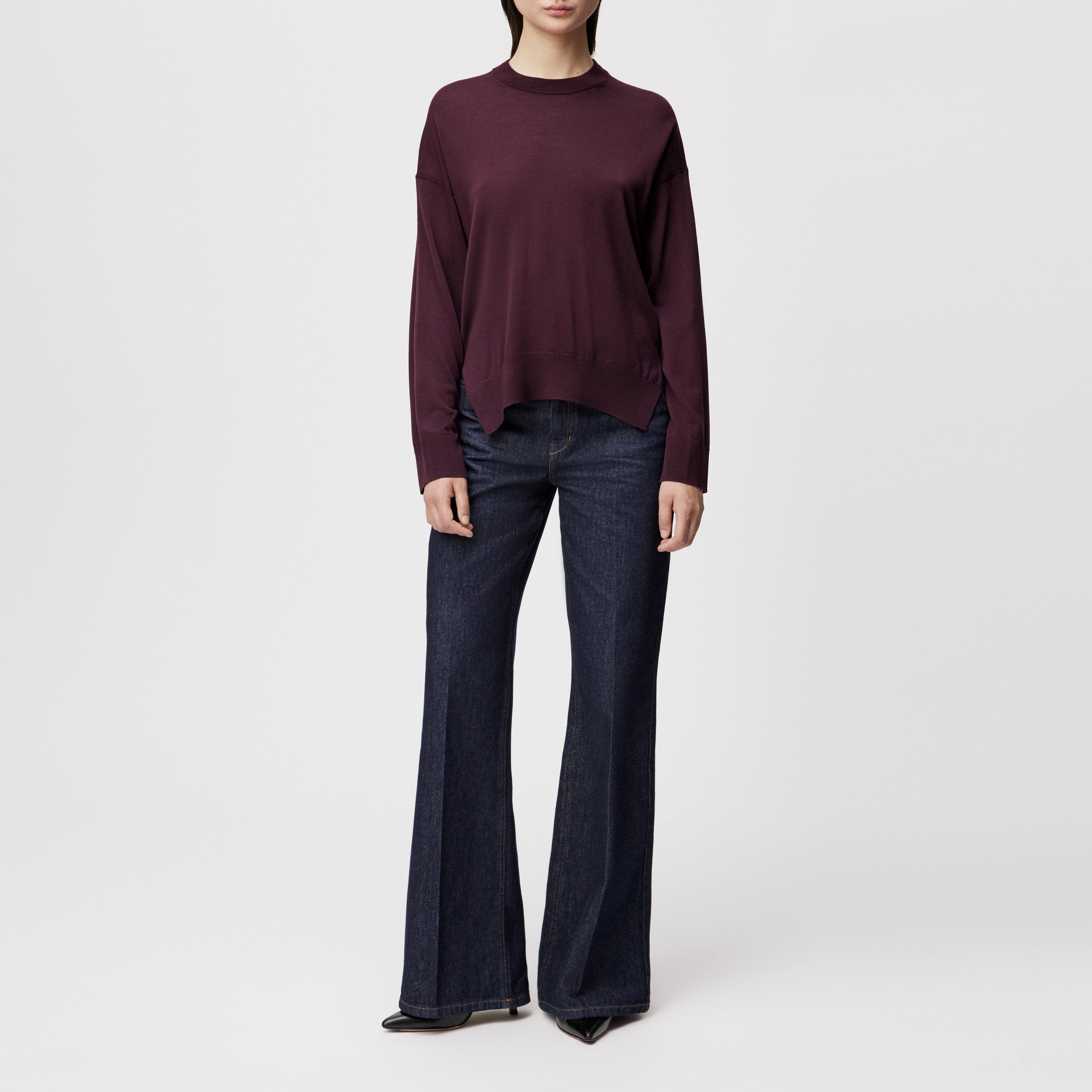 LIZIELA - Pull à col rond en laine mérinos fine - women - rouge - Ganzkörper-Frontansicht