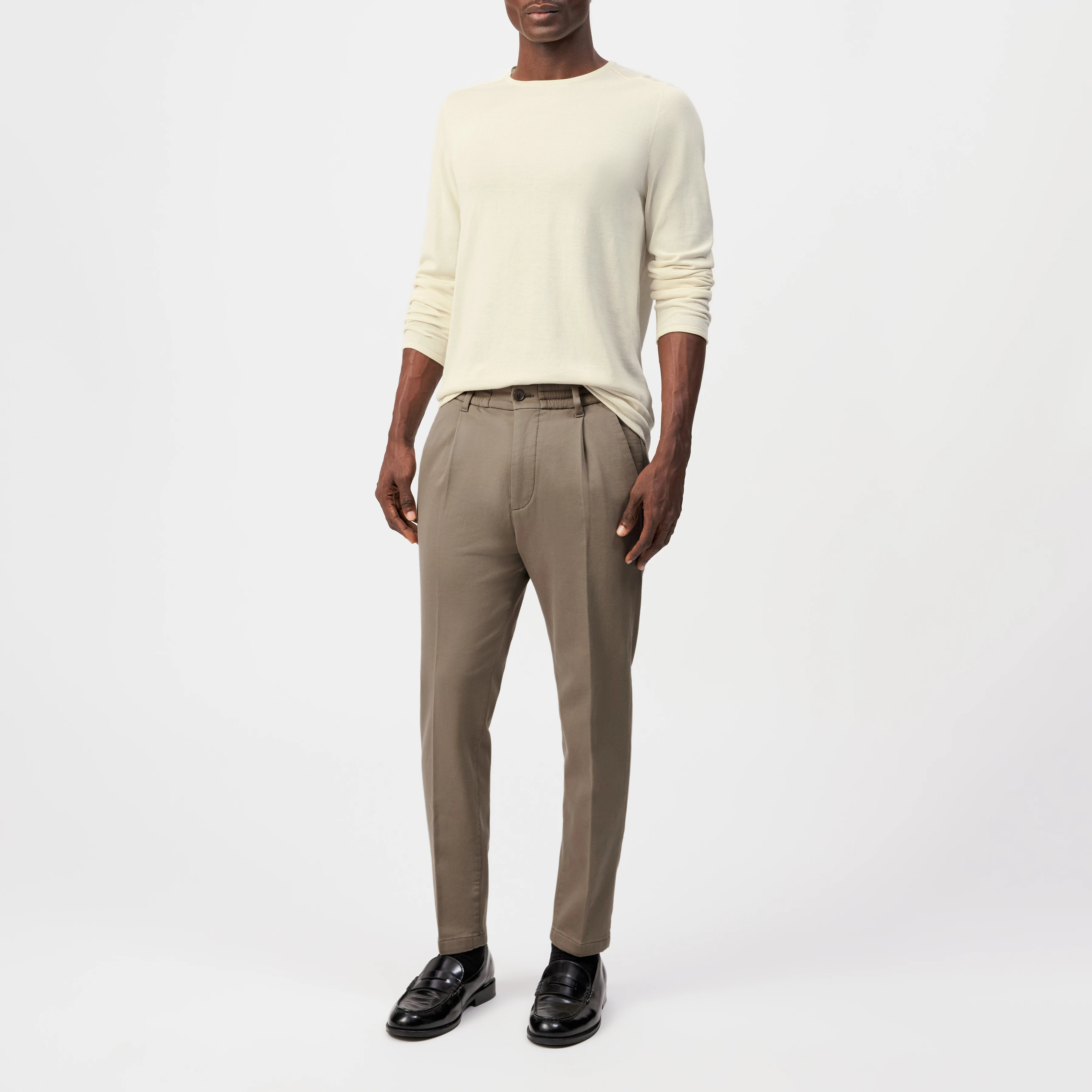 CHASY - Casual trousers with pleats in cotton viscose blend - men - brown - Ganzkörper-Frontansicht