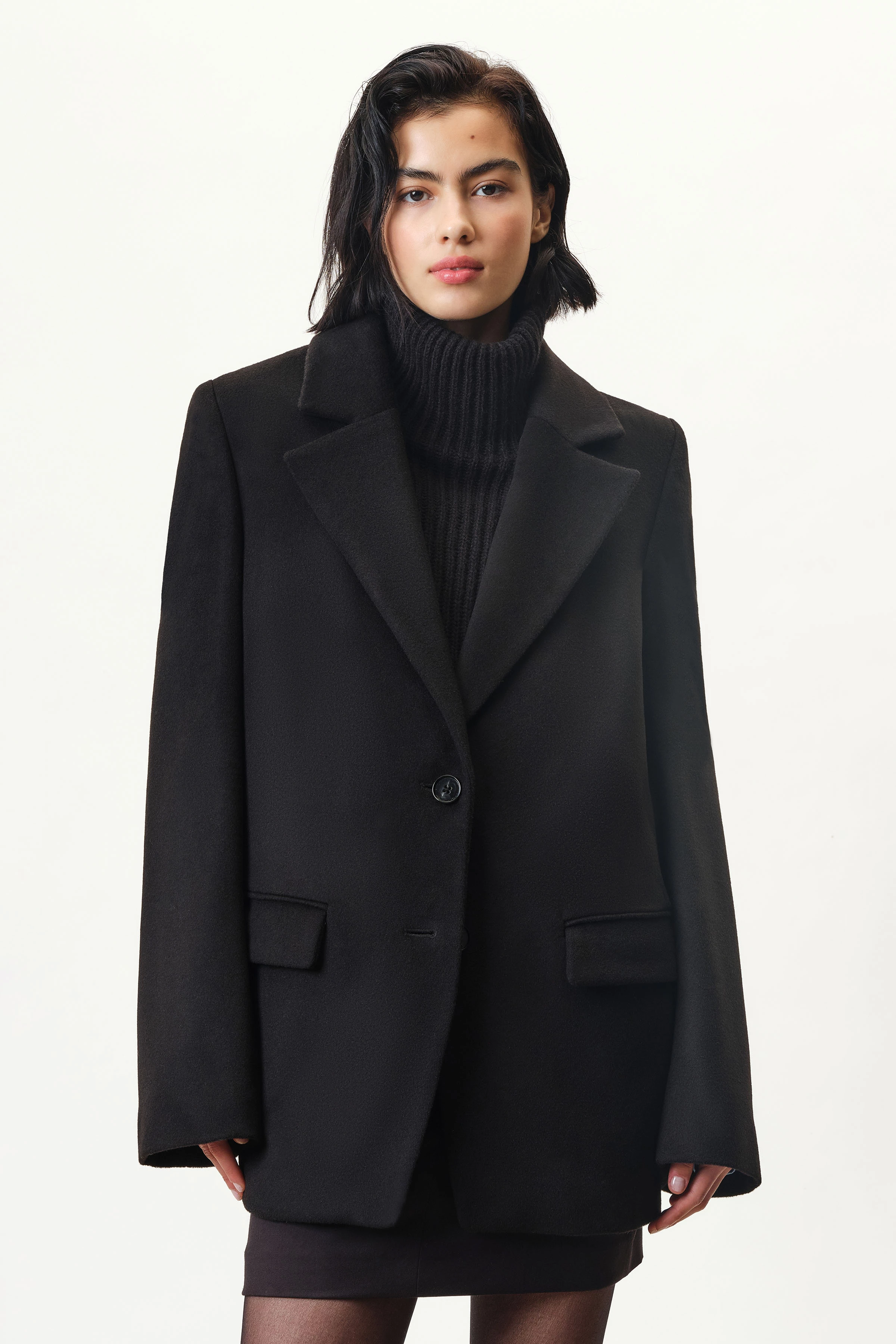 BASCOTE - Oversized Outdoorblazer in Kaschmir-Mix - Damen - schwarz - Frontansicht