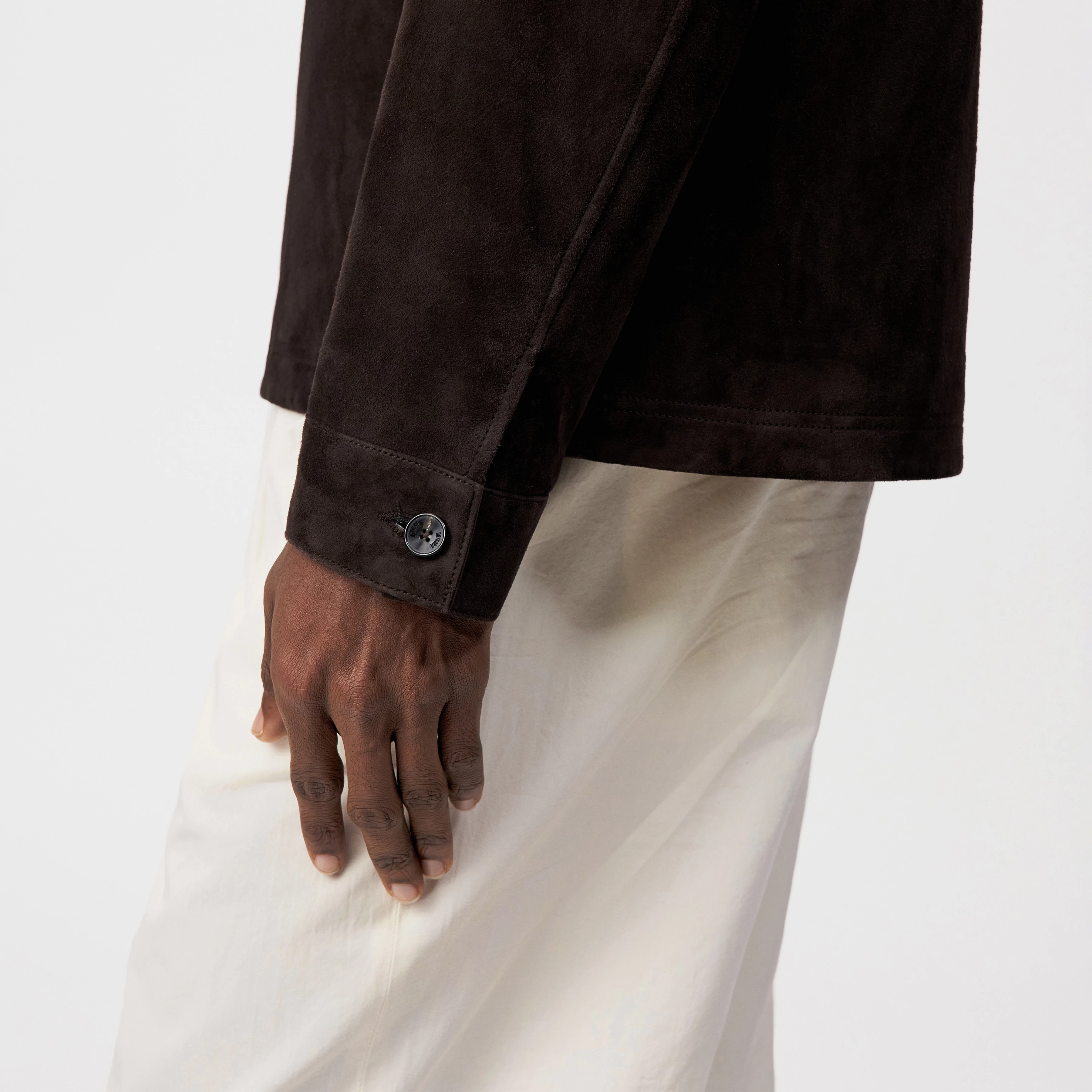 JERSON - Jacket with turn-down collar in suede leather - men - brown - Detailansicht am Model