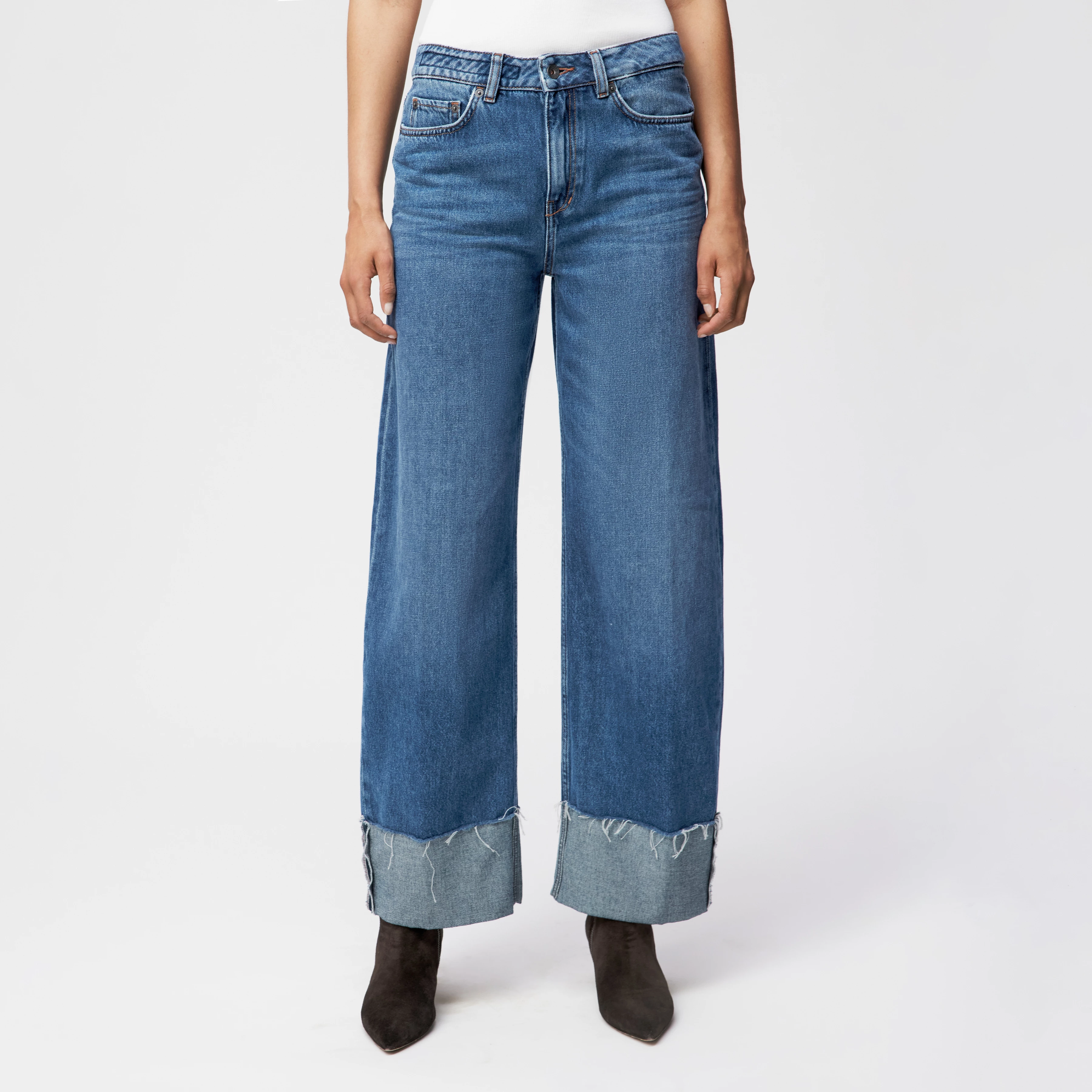 MEDLEY_2 - Mid-Waist Jeans in Mid-Blue Denim - Damen - blau - Frontansicht
