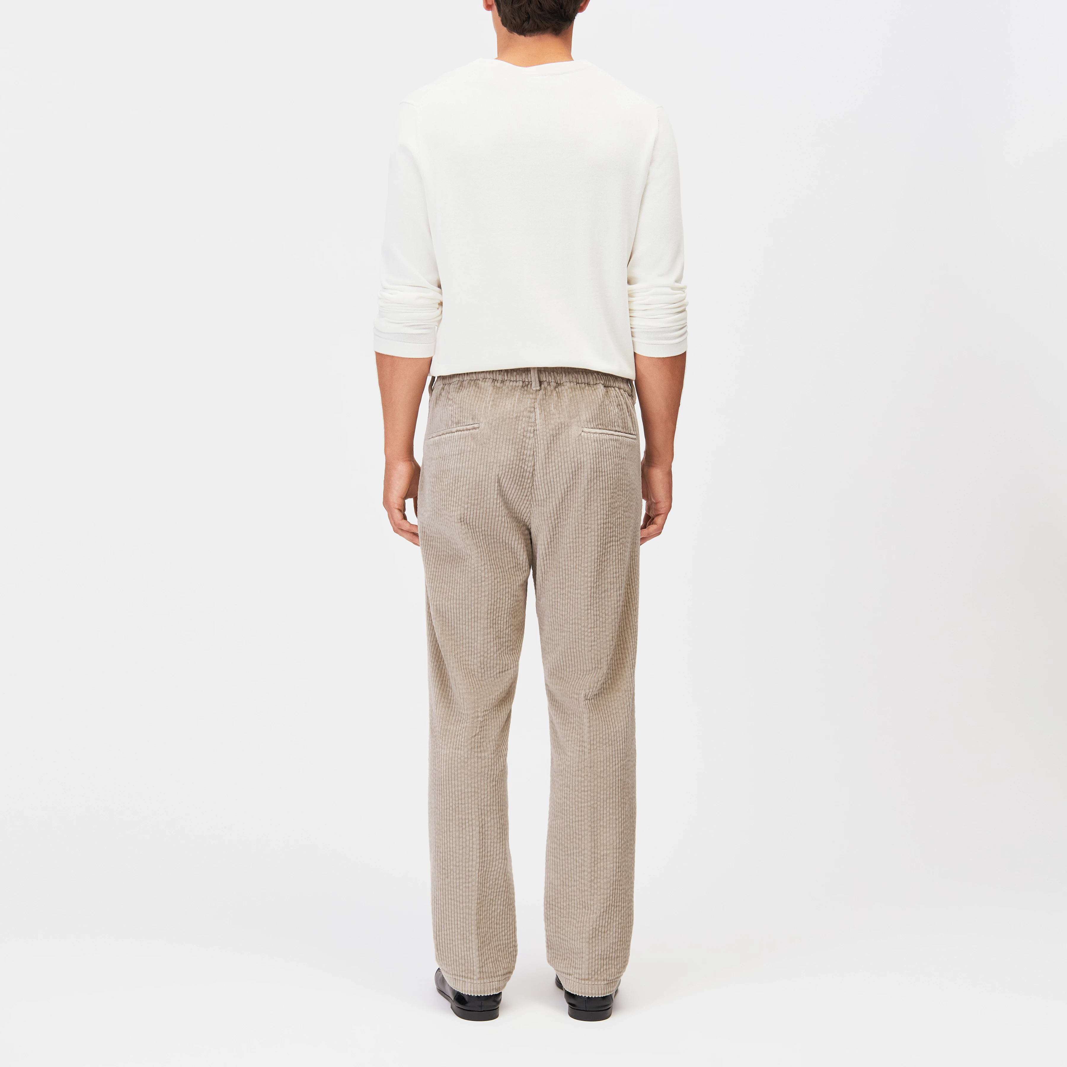 CHASY_RGLR - Casual Hose mit Bundfalte in Jumbo Cord - Herren - beige - Rückansicht