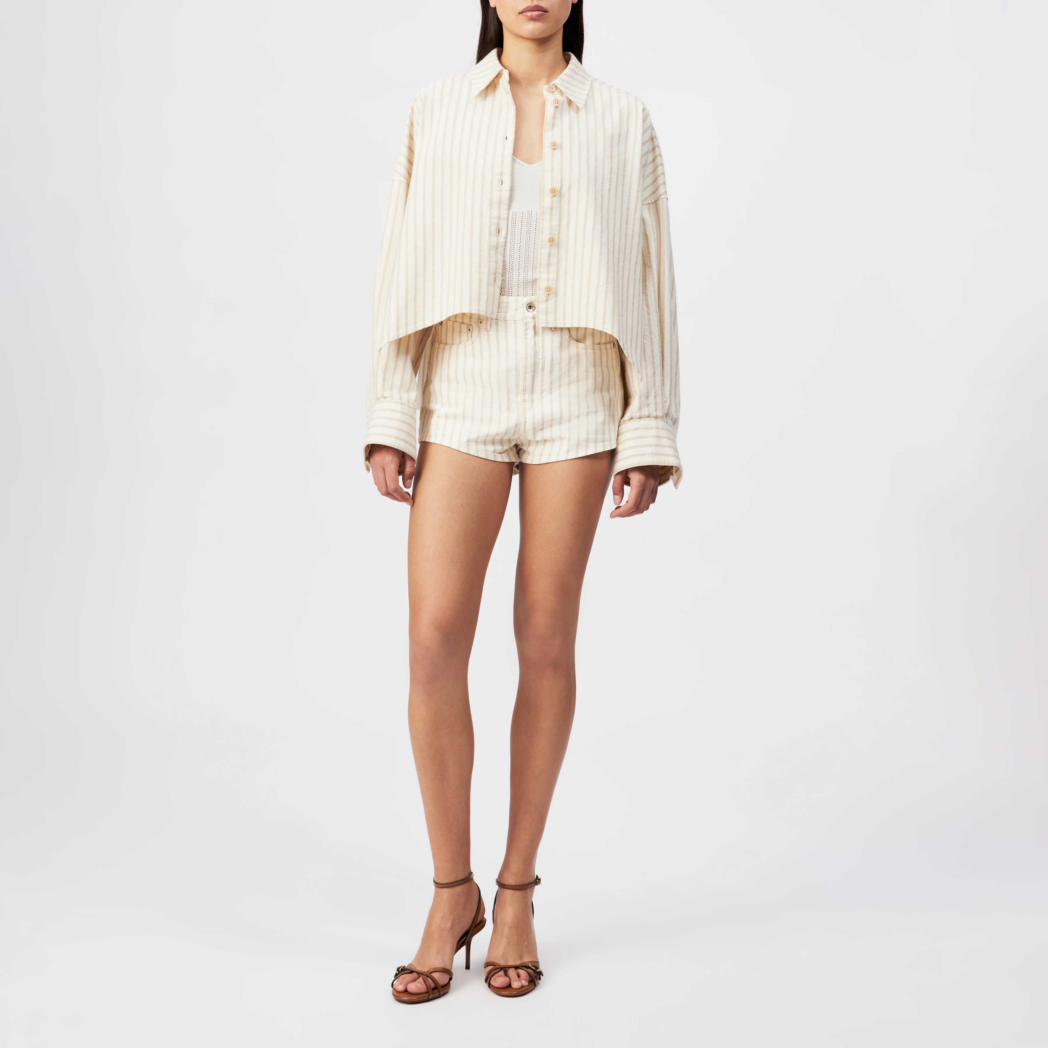 SNUCK - Striped shorts made from pure twill - women - beige - Ganzkörper-Frontansicht