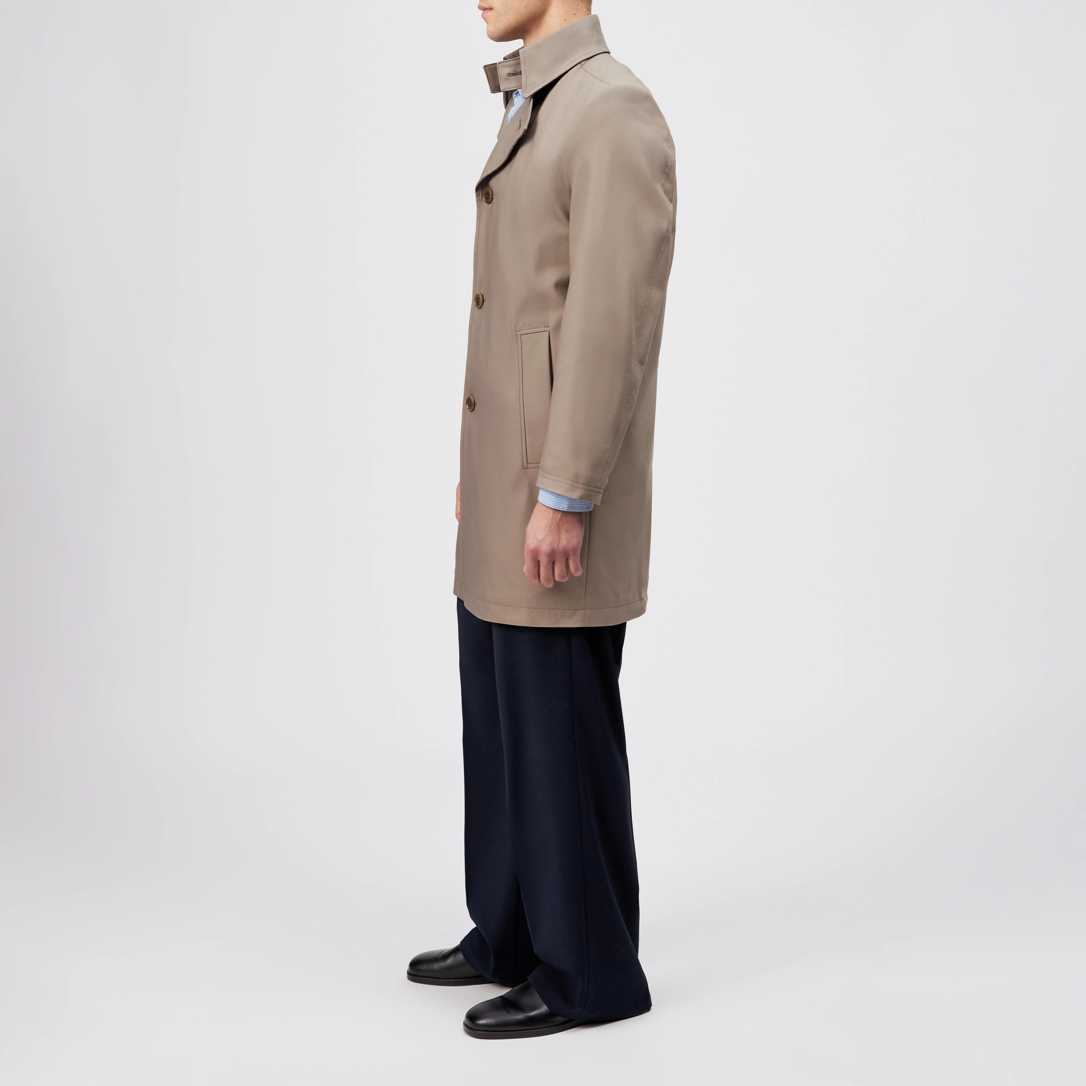 SKOPJE_C - Trench coat in techno stretch satin - men - beige - Seitenansicht