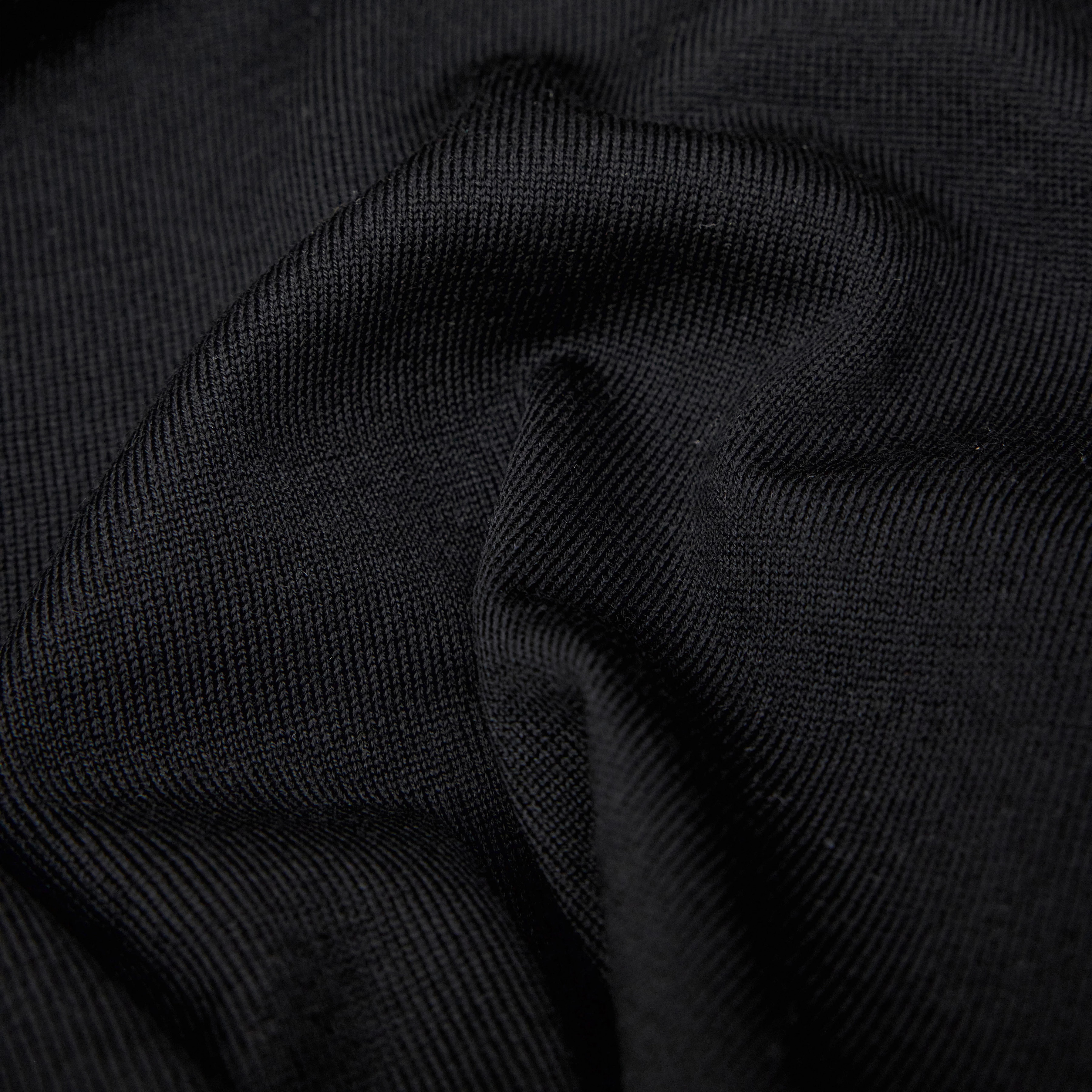 MALESE - Verkürzter Pullover in feiner Merinowolle - Damen - schwarz - Materialbild (B2C)