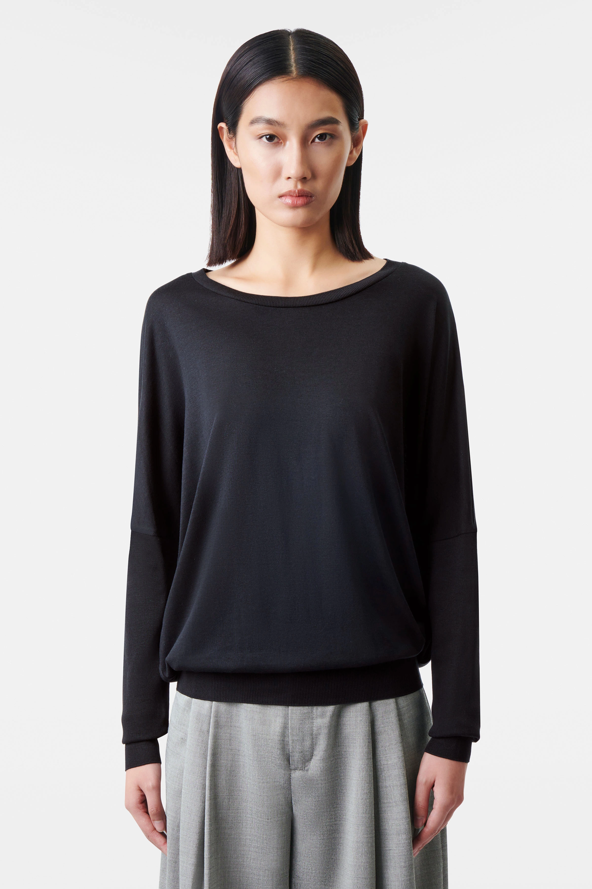 IFINA - Casual oversized longsleeve in a knitted look - women - Natural Aluminium - Frontansicht