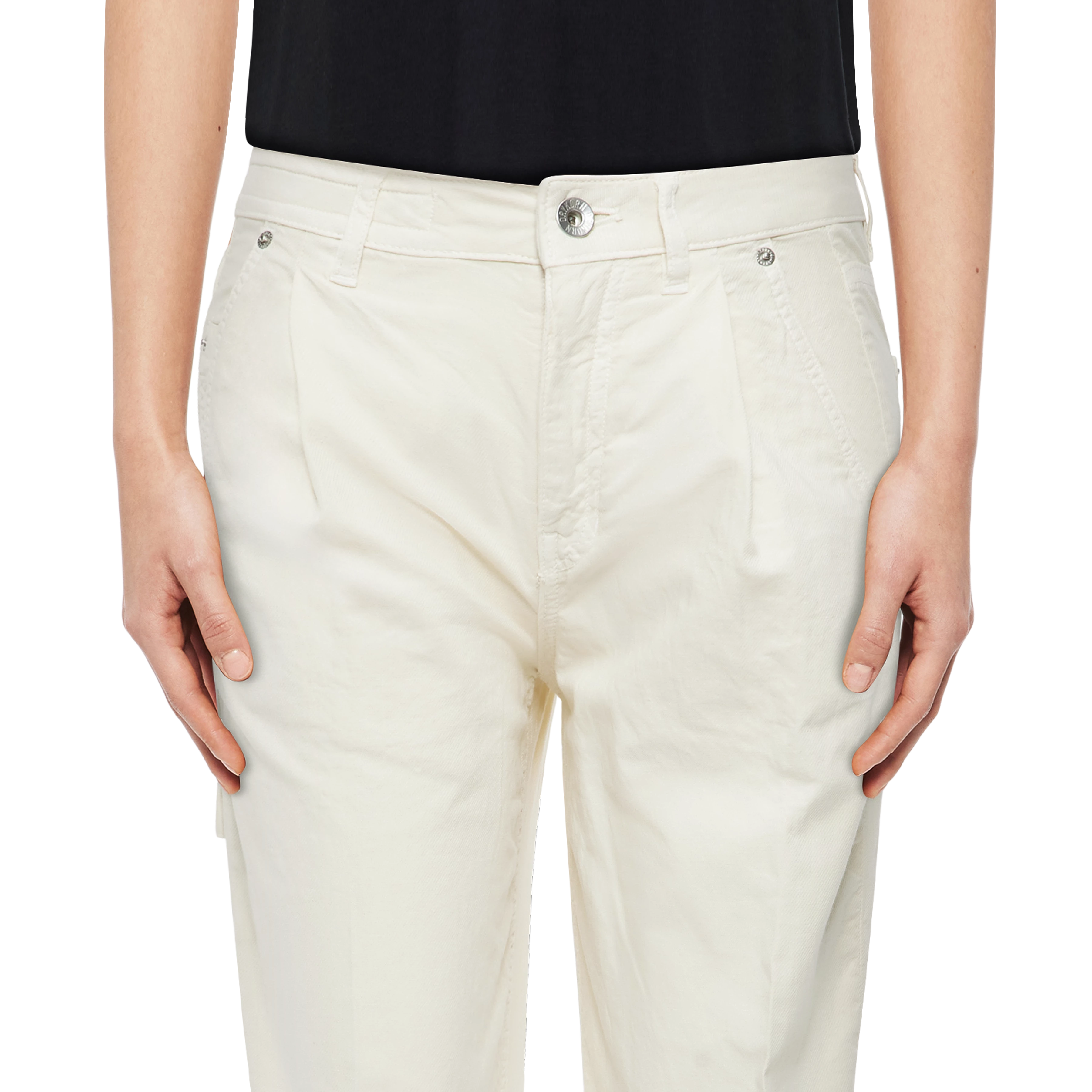 QUALIFY - Cargohose mit Bundfalte in Garment Dye - Damen - off white - Detailansicht am Model