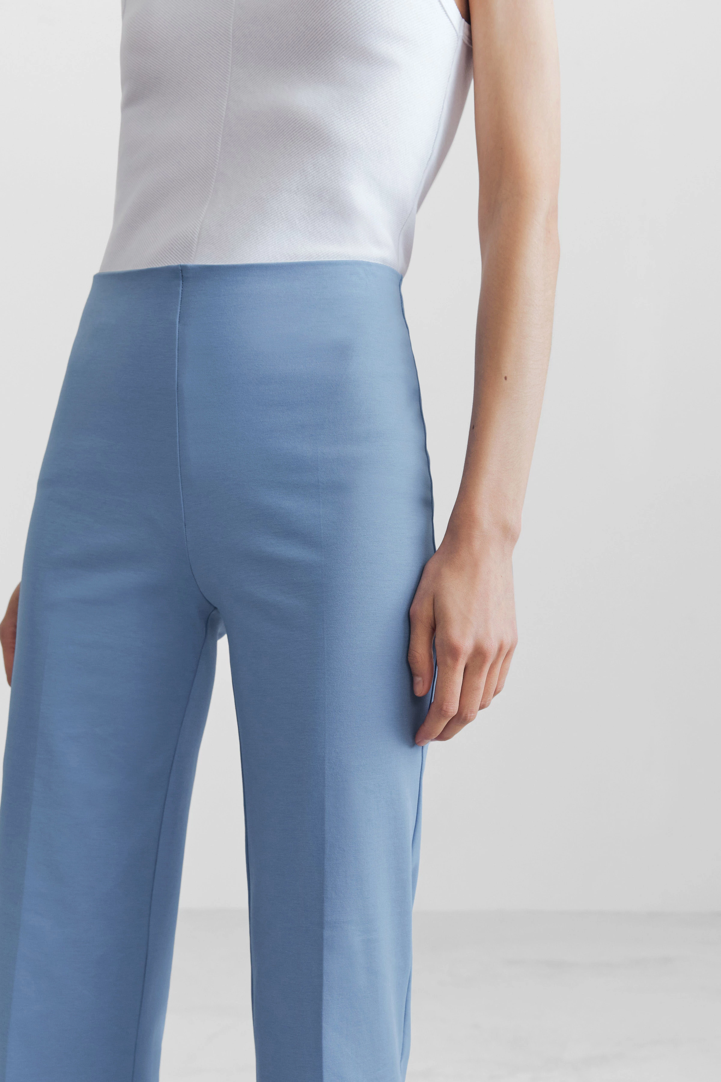 ALIVE - Løse bukser med flare - women - blå - Seitenansicht