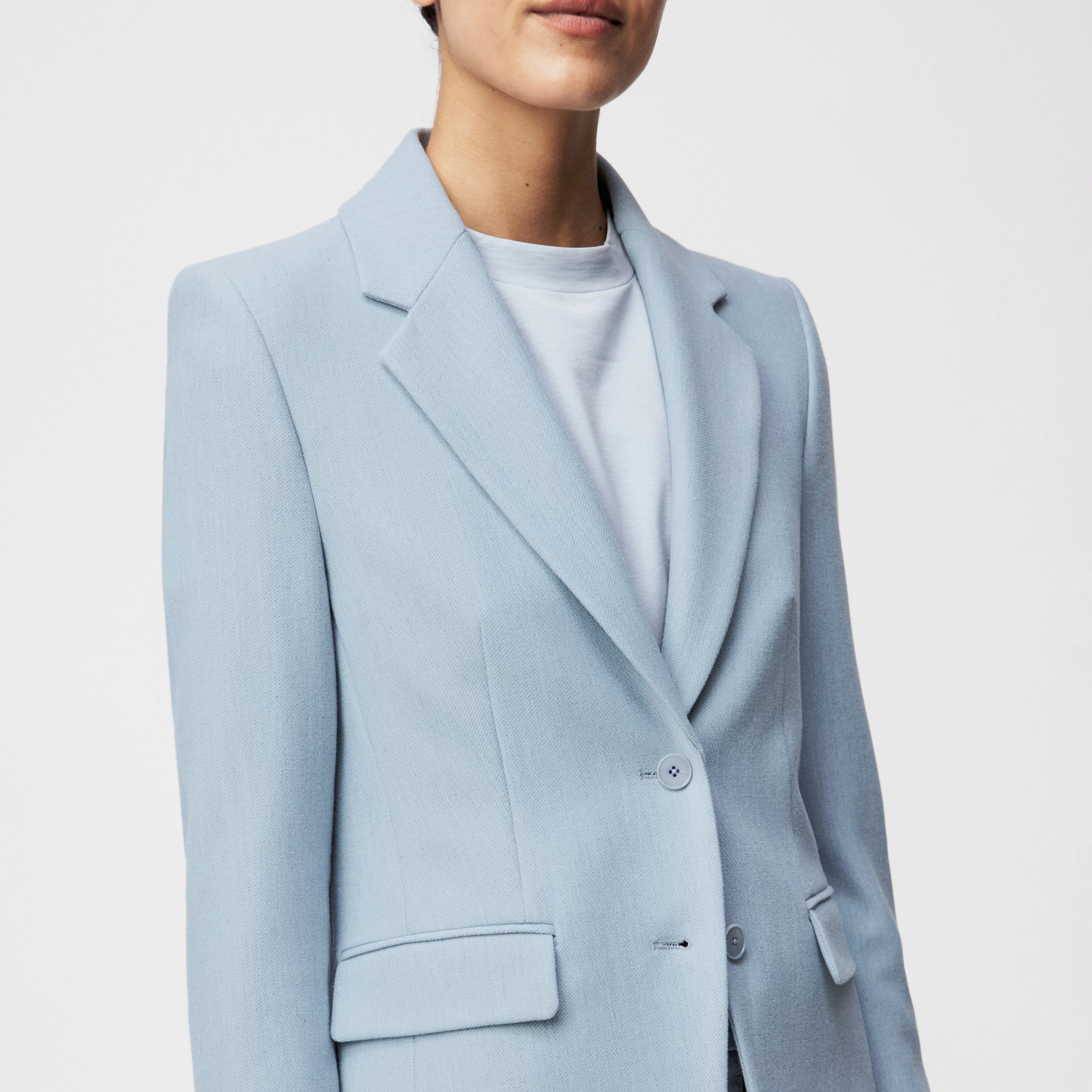 BUNDREY - Schlanker Blazer in Flanell - Damen - blau - Detailansicht am Model