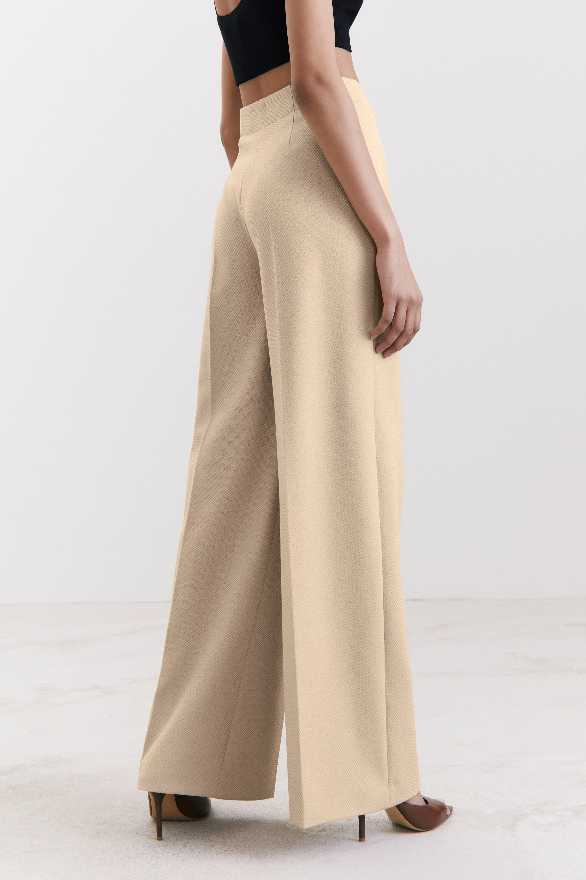 BEFORE - Marlenehose mit angeschnittenem Bund - Damen - beige - Rückansicht