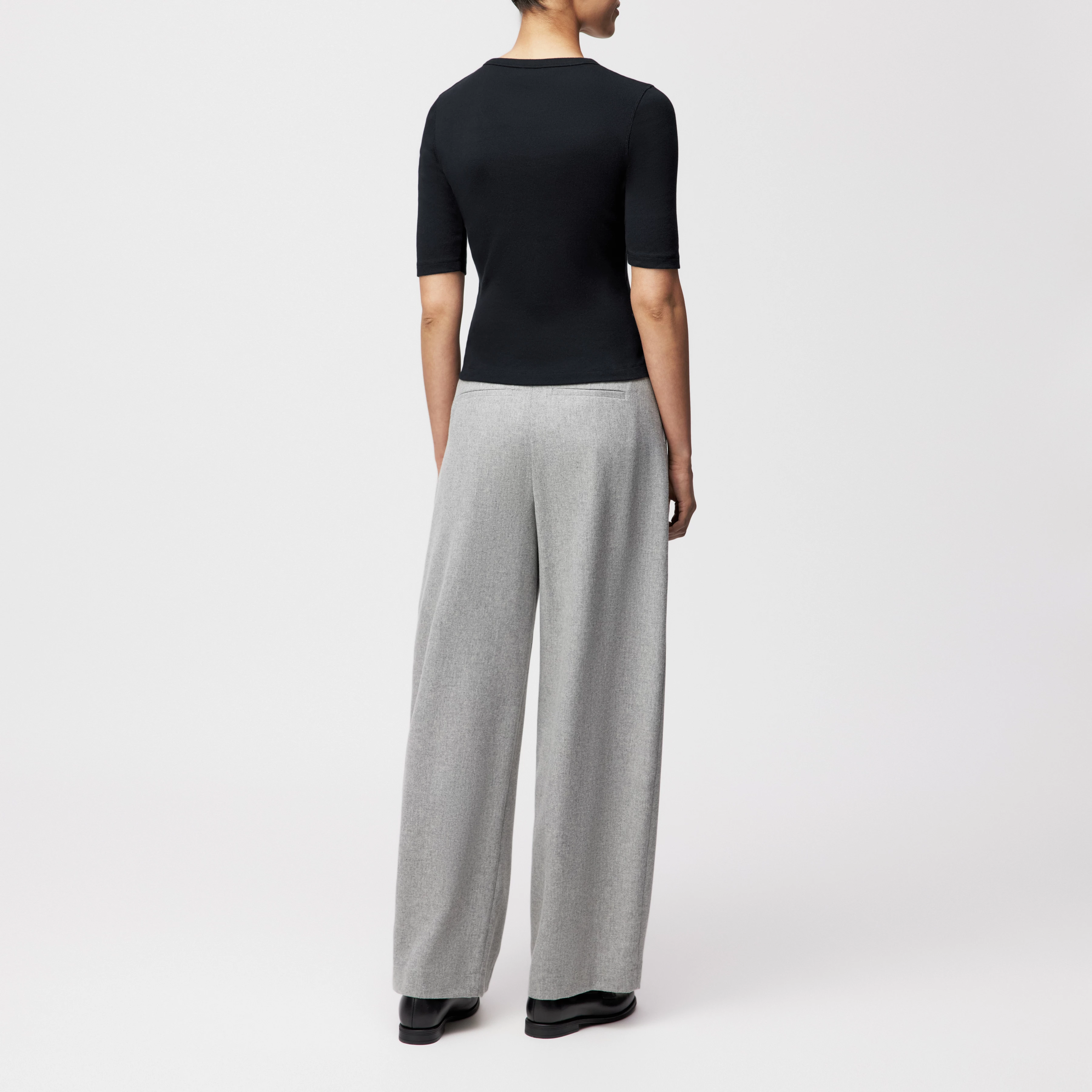 SELAY - Schmales Oberteil in Baumwoll-Rippe - Damen - schwarz - Rückansicht