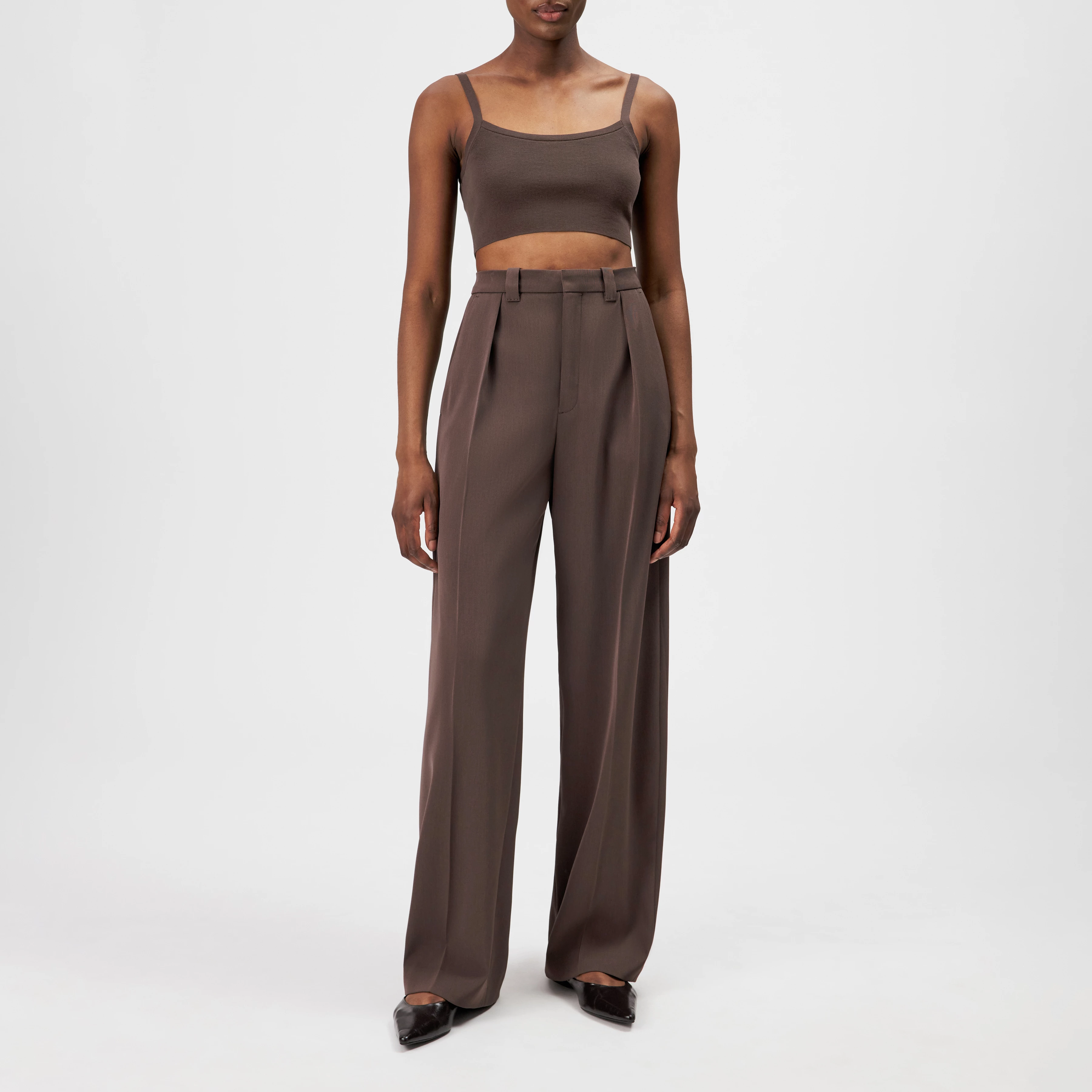 JOSEY - Cropped tank top in matte finish - women - brown - Ganzkörper-Frontansicht