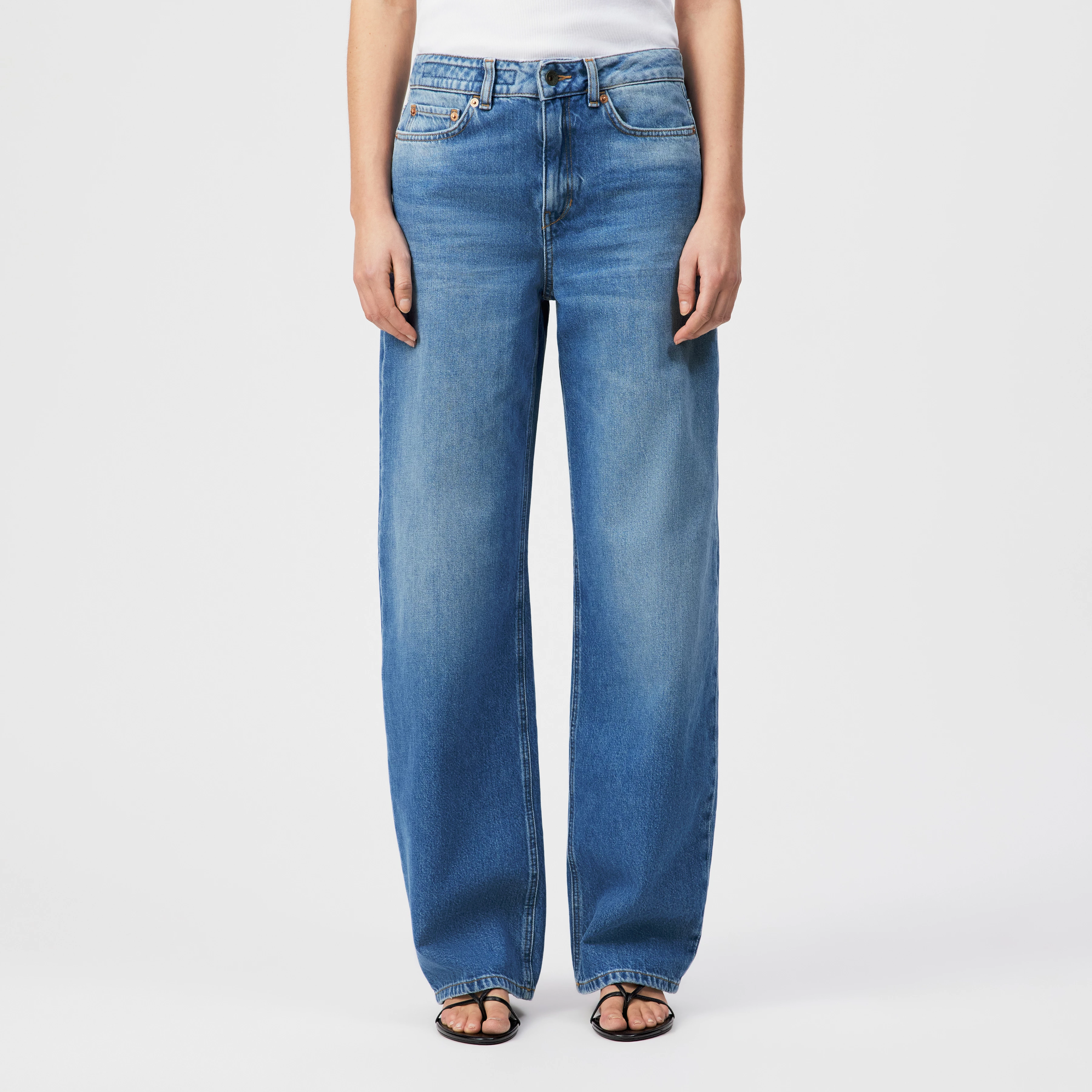 MEDLEY - Mid-waist jeans in pure cotton - women - blue - Frontansicht