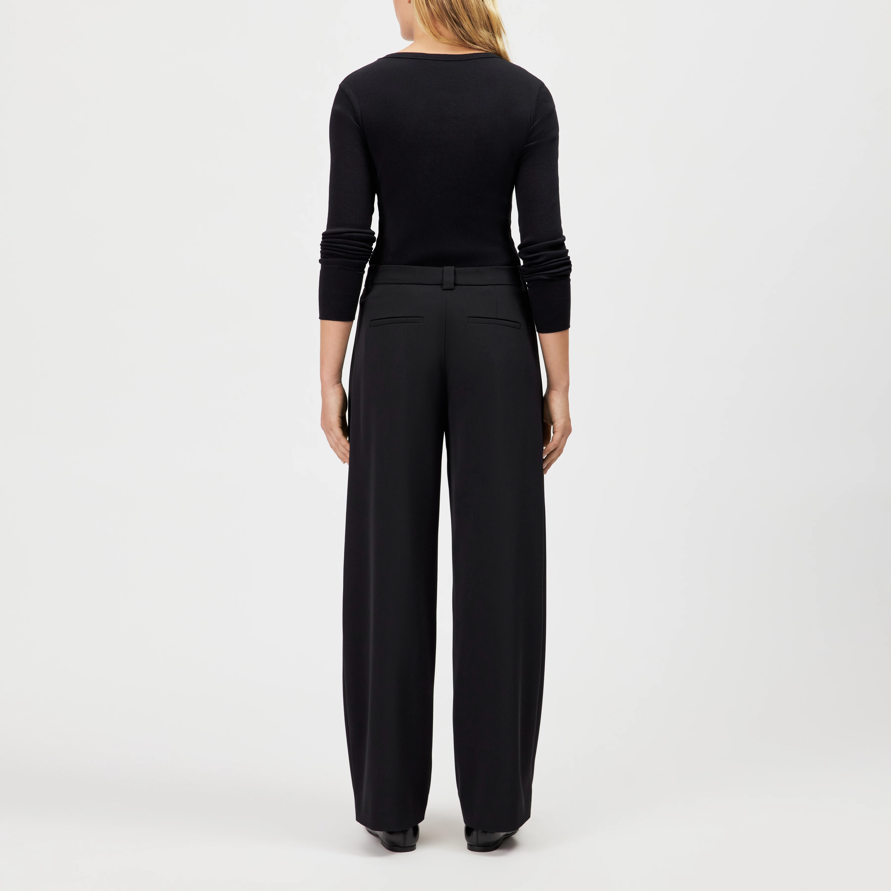 UNPACK - Trousers in techno twill - women - black - Rückansicht