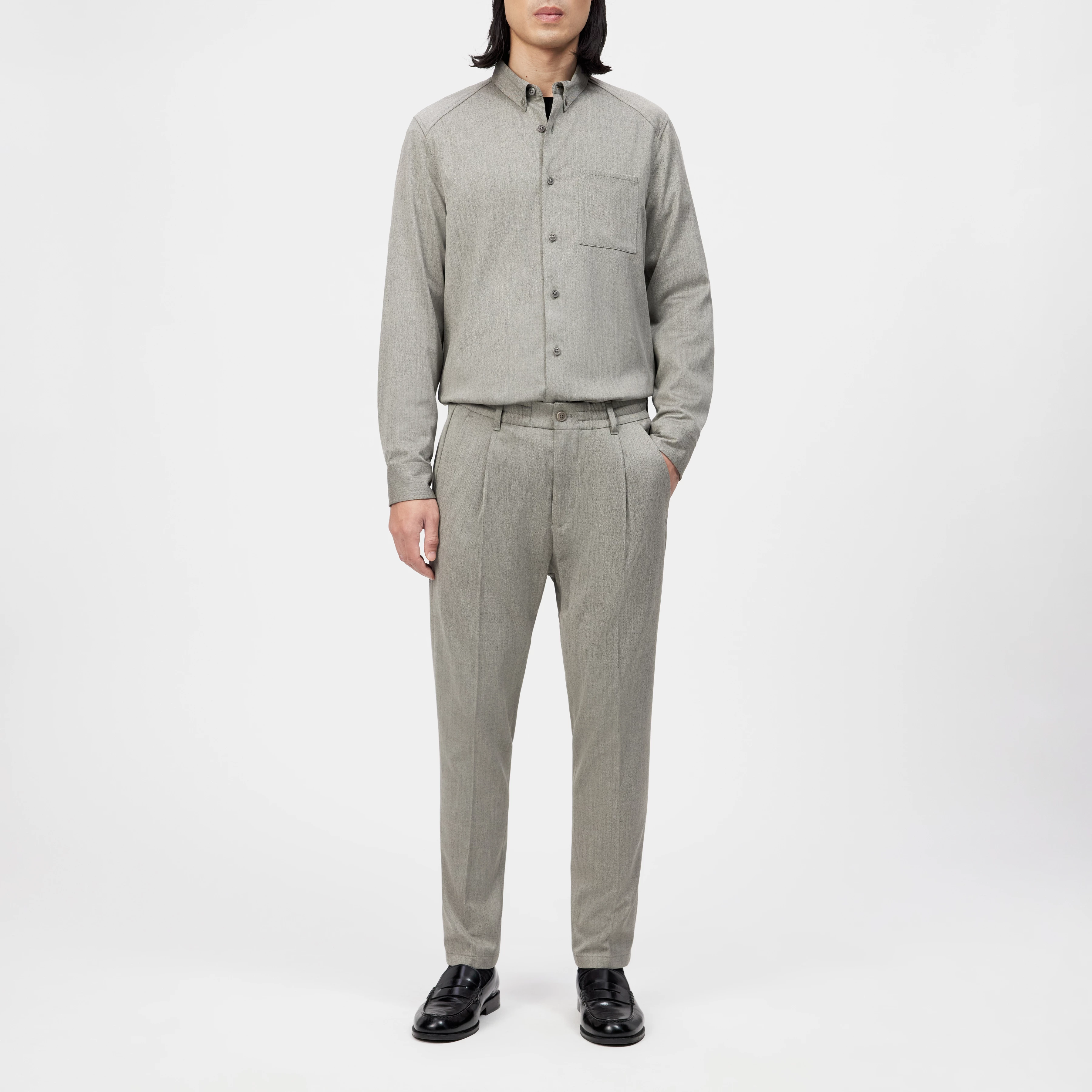 CHASY - Casual trousers with pleats in viscose-wool blend - men - brown - Ganzkörper-Frontansicht