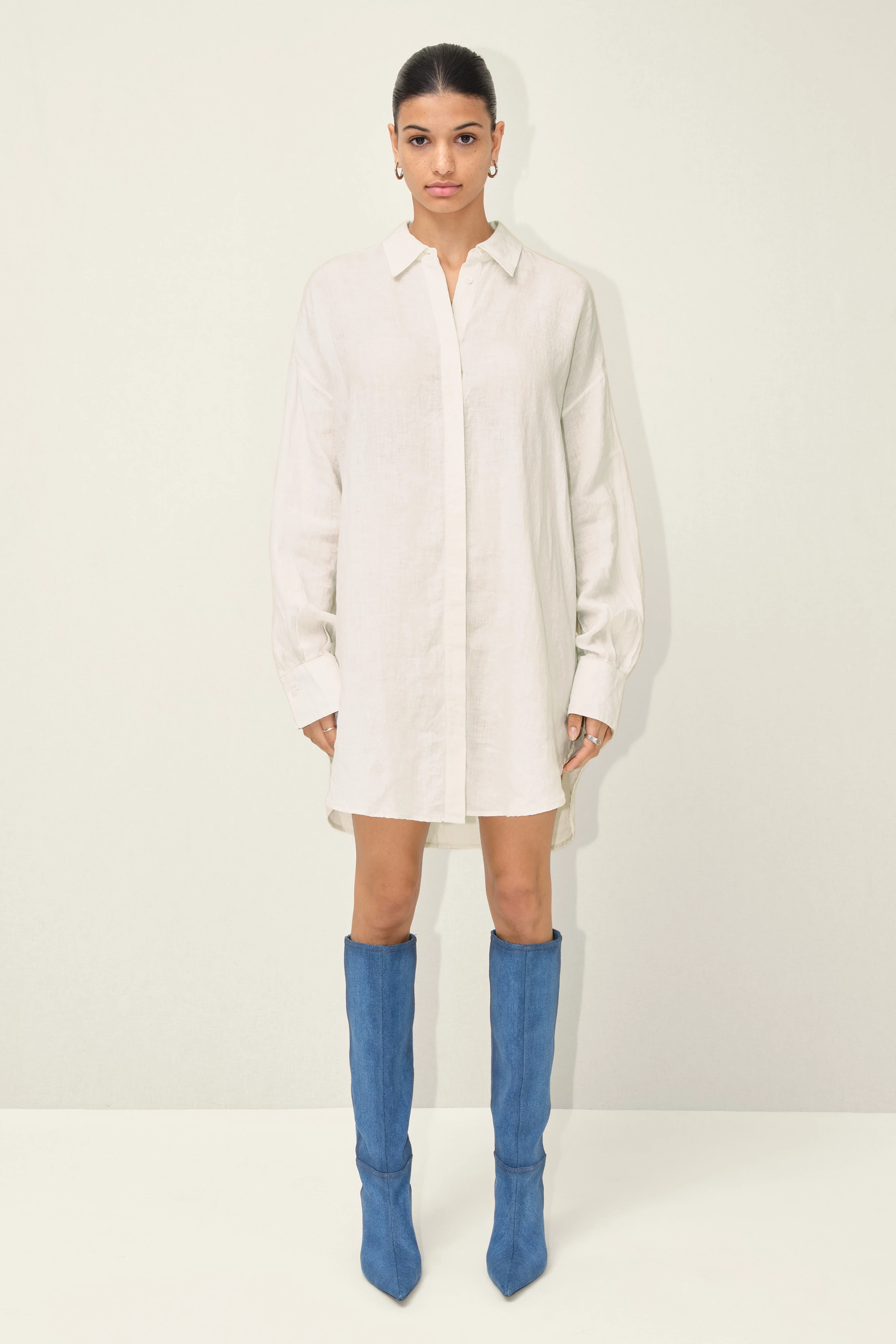 MIDINIA - Hemdblusenkleid aus Leinen - Damen - off white - Ganzkörper-Frontansicht