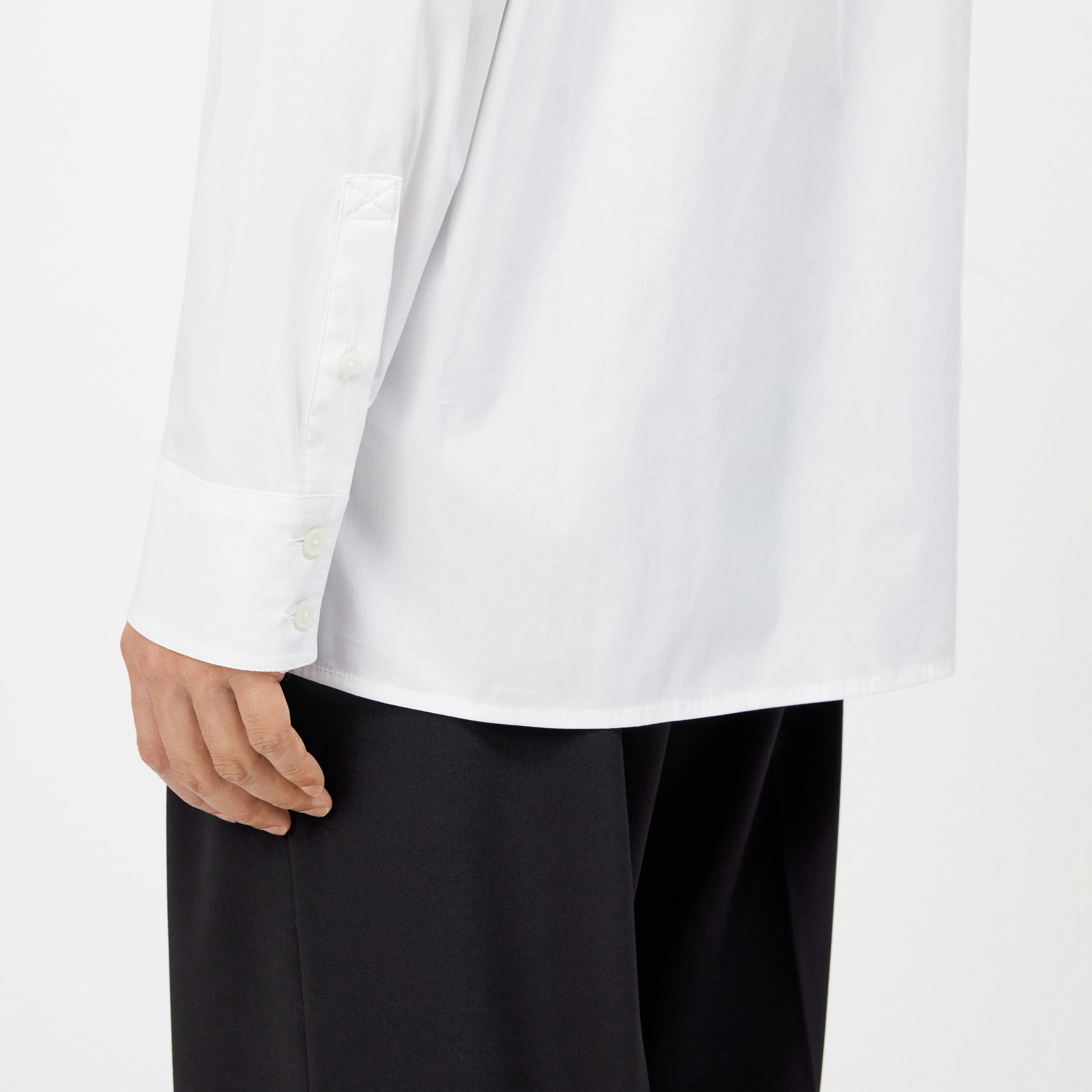 GAUNT - Klassisches Langarmhemd in Baumwolle-Mix - Herren - weiß - Detailansicht am Model