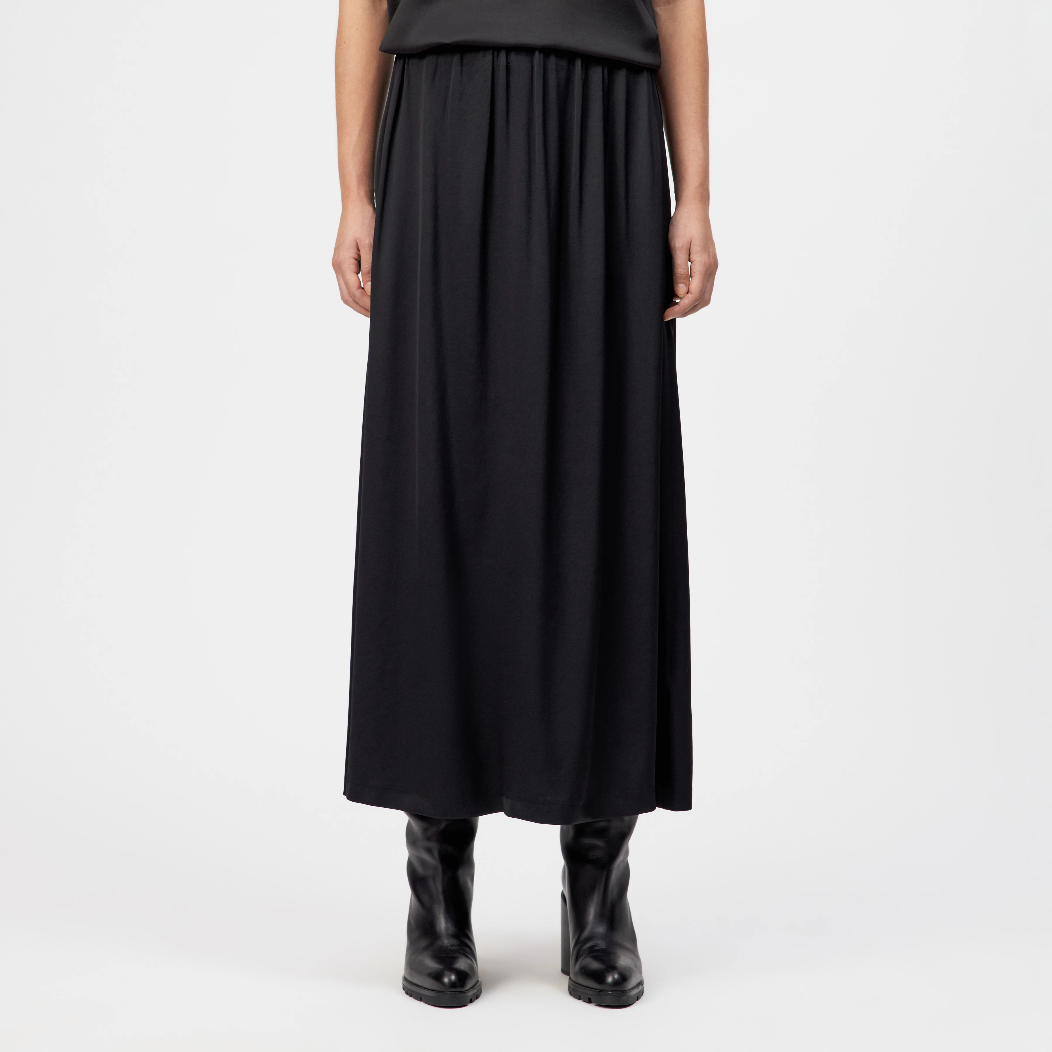 IDONEA - Midirock mit elastischem Bund in Satin - Damen - schwarz - Frontansicht