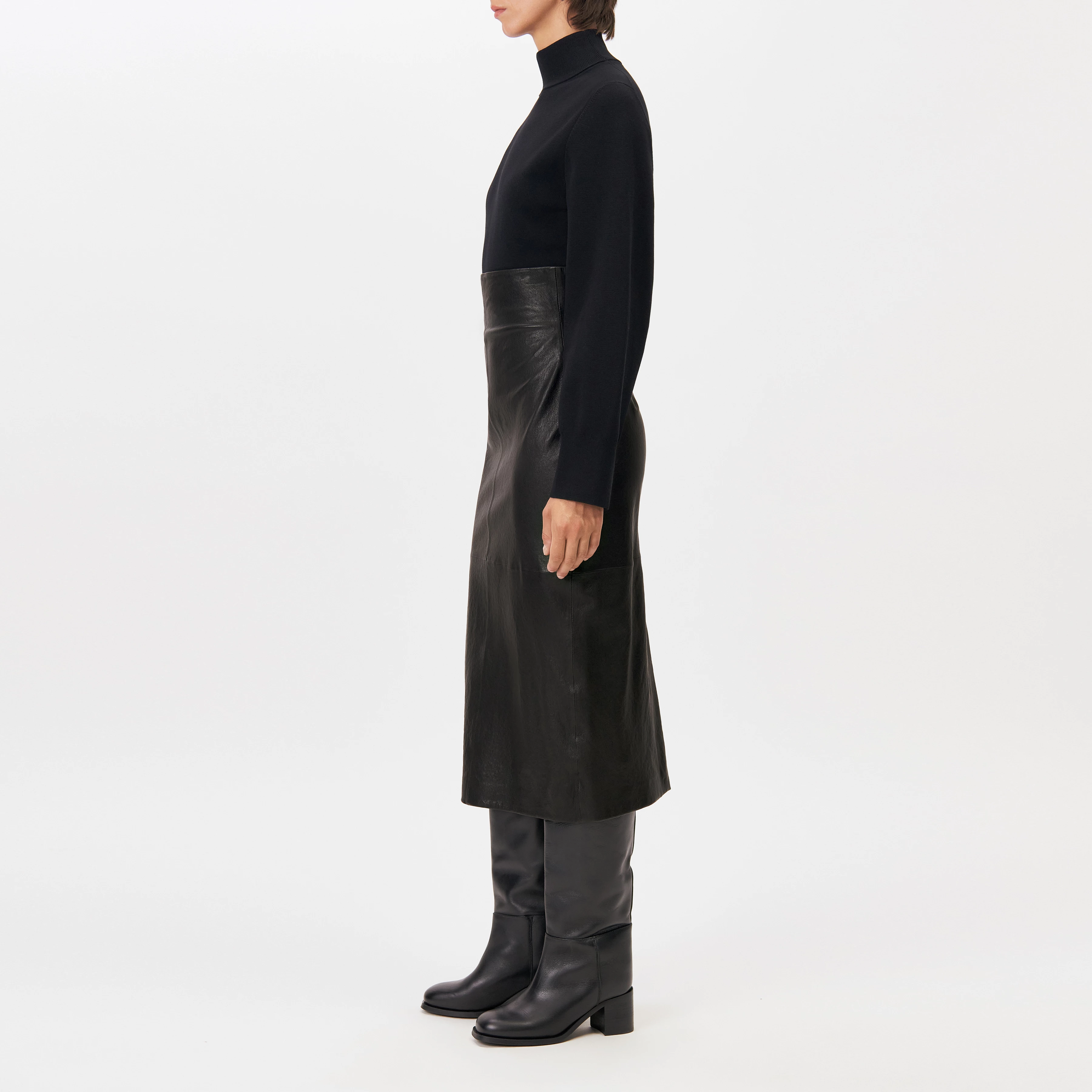 HIRAYA - Pure leather midi pencil skirt - women - black - Seitenansicht