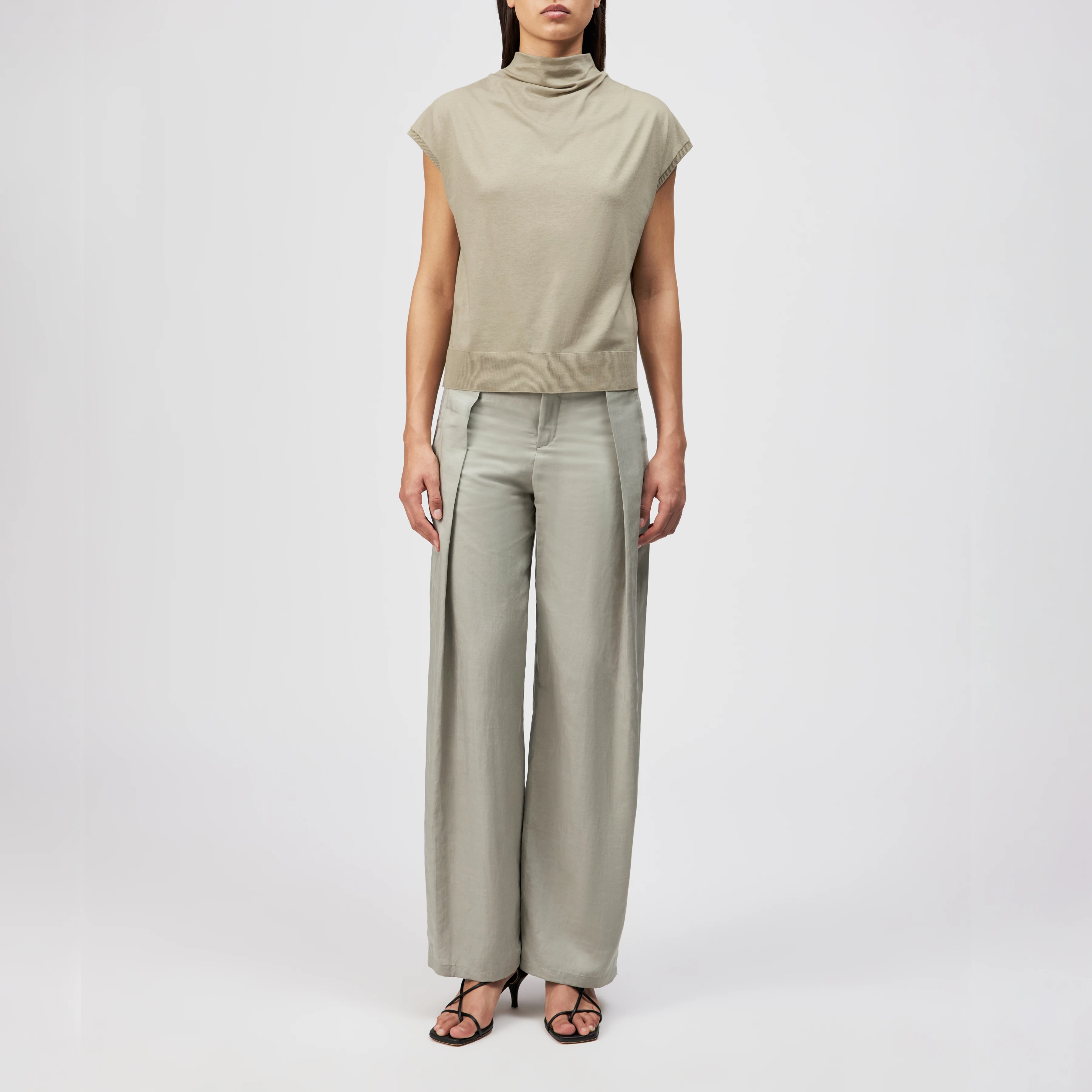 SOLEMNO - T-shirt with cowl neck in lyocell blend - women - beige - Ganzkörper-Frontansicht