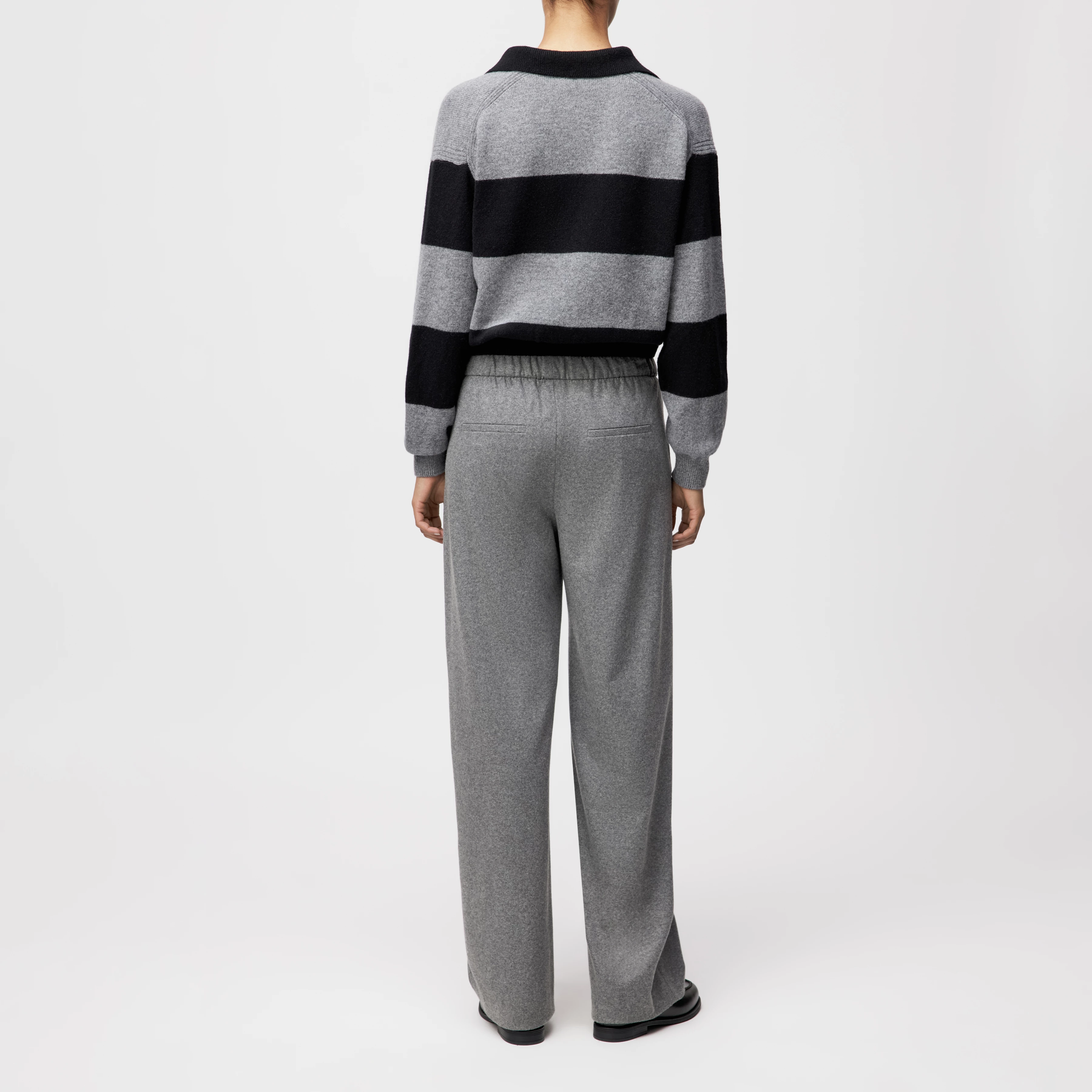 JORGIA - Kastiger Pullover in Schurwolle - Damen - grau - Rückansicht