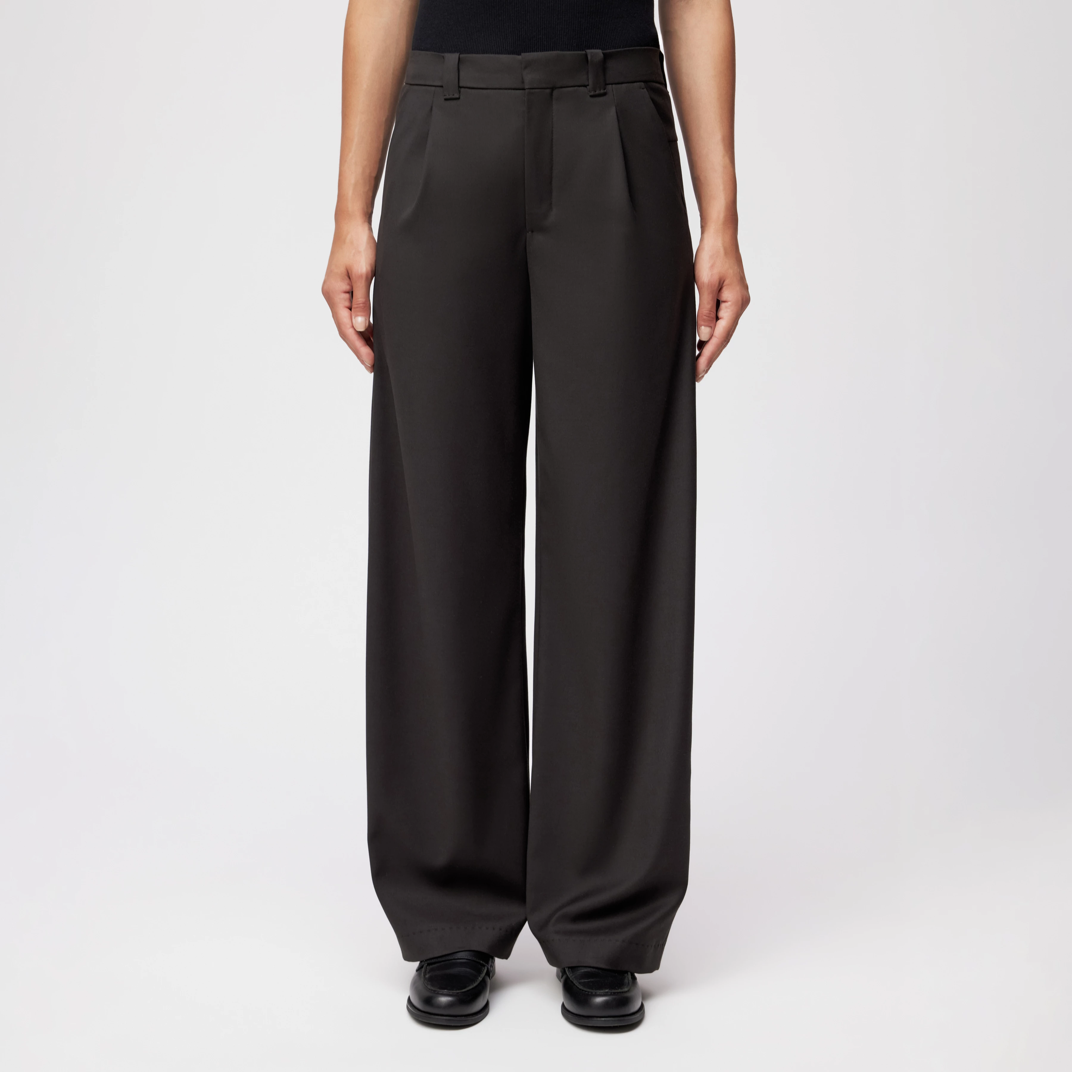 CRAWL - Bundfaltenhose in softem Flanell - Damen - braun - Frontansicht