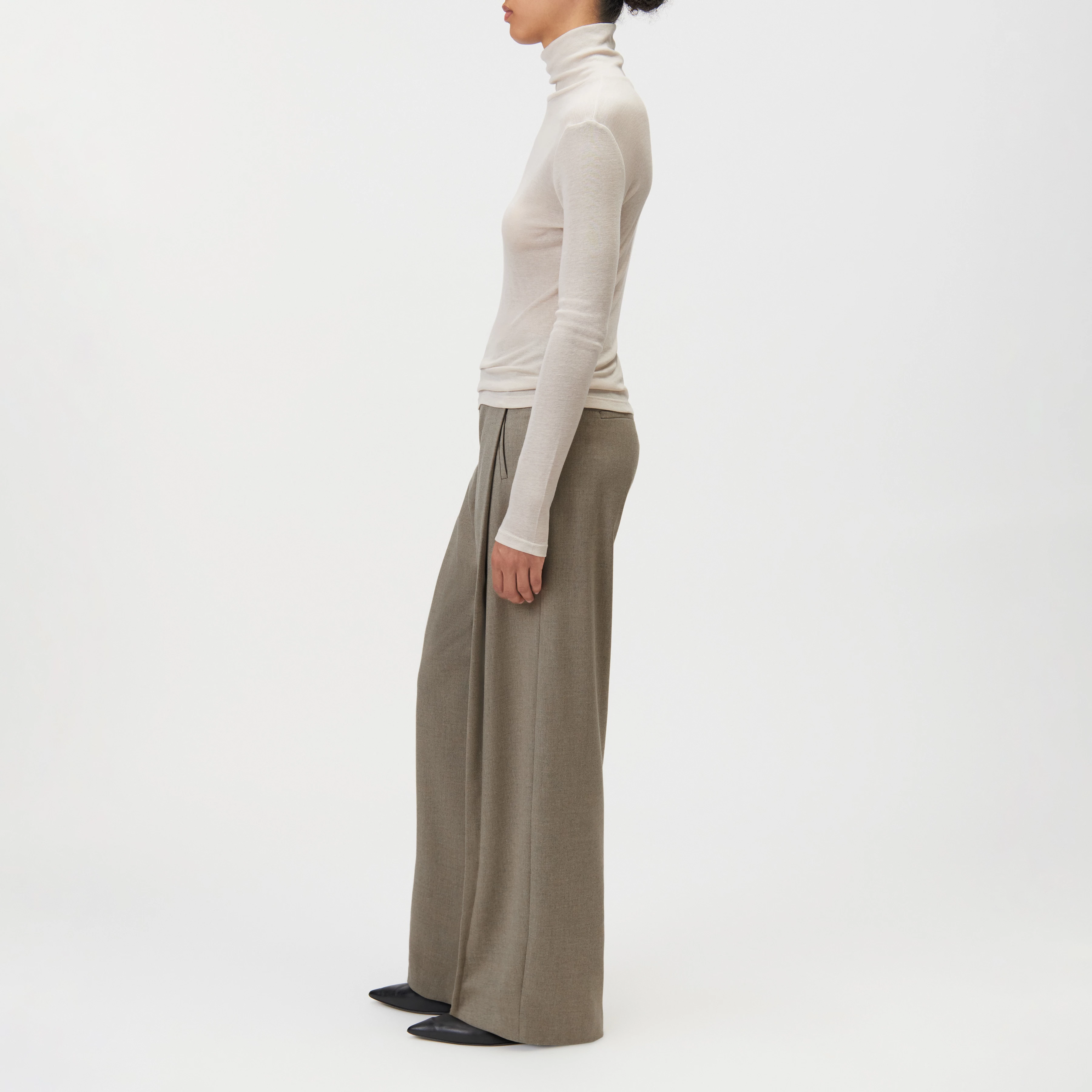 ZERAFNE - Slim long sleeve in lyocell-wool blend - women - beige - Seitenansicht