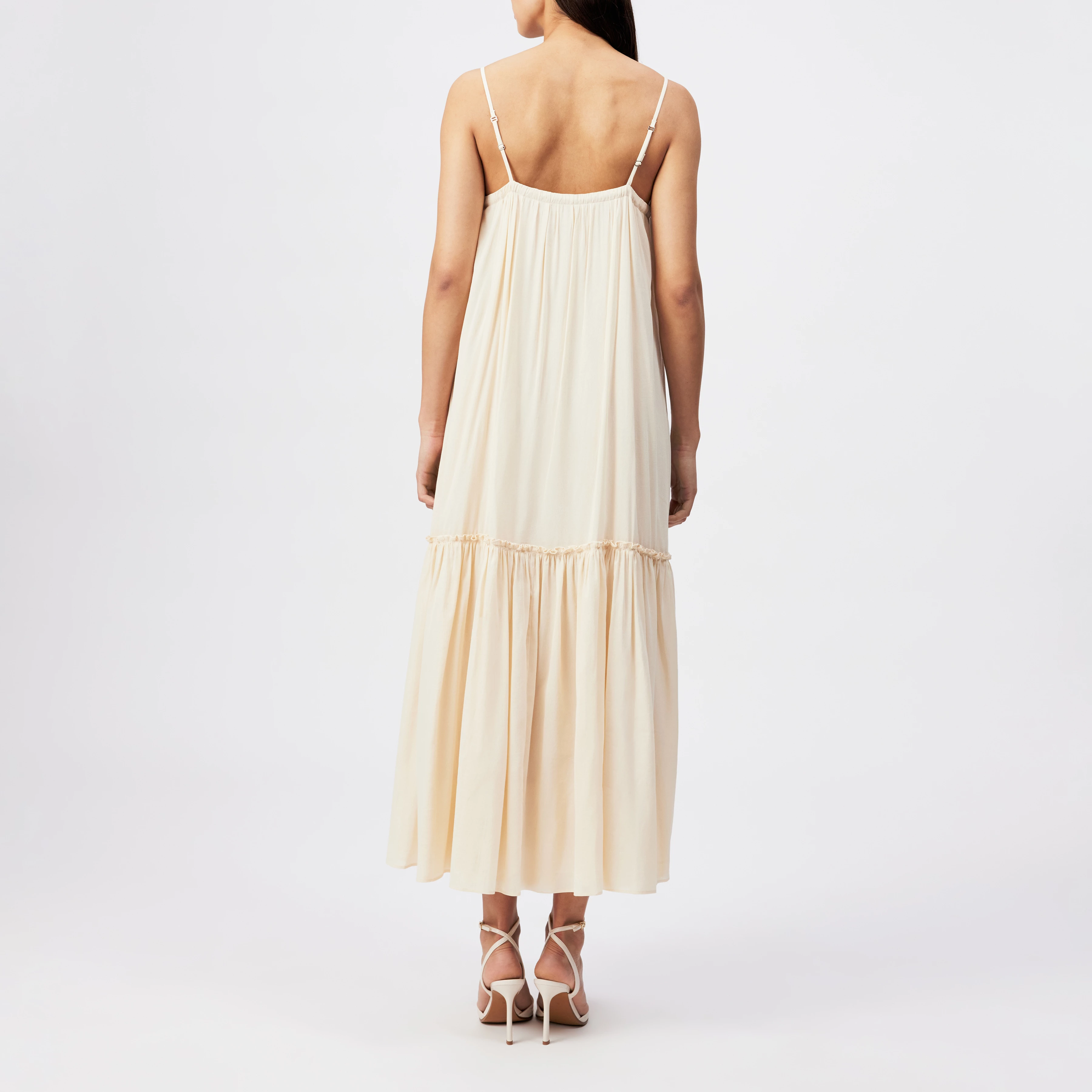 LYNORA - Crêpe ruffle slip dress with crinkle look - women - beige - Rückansicht