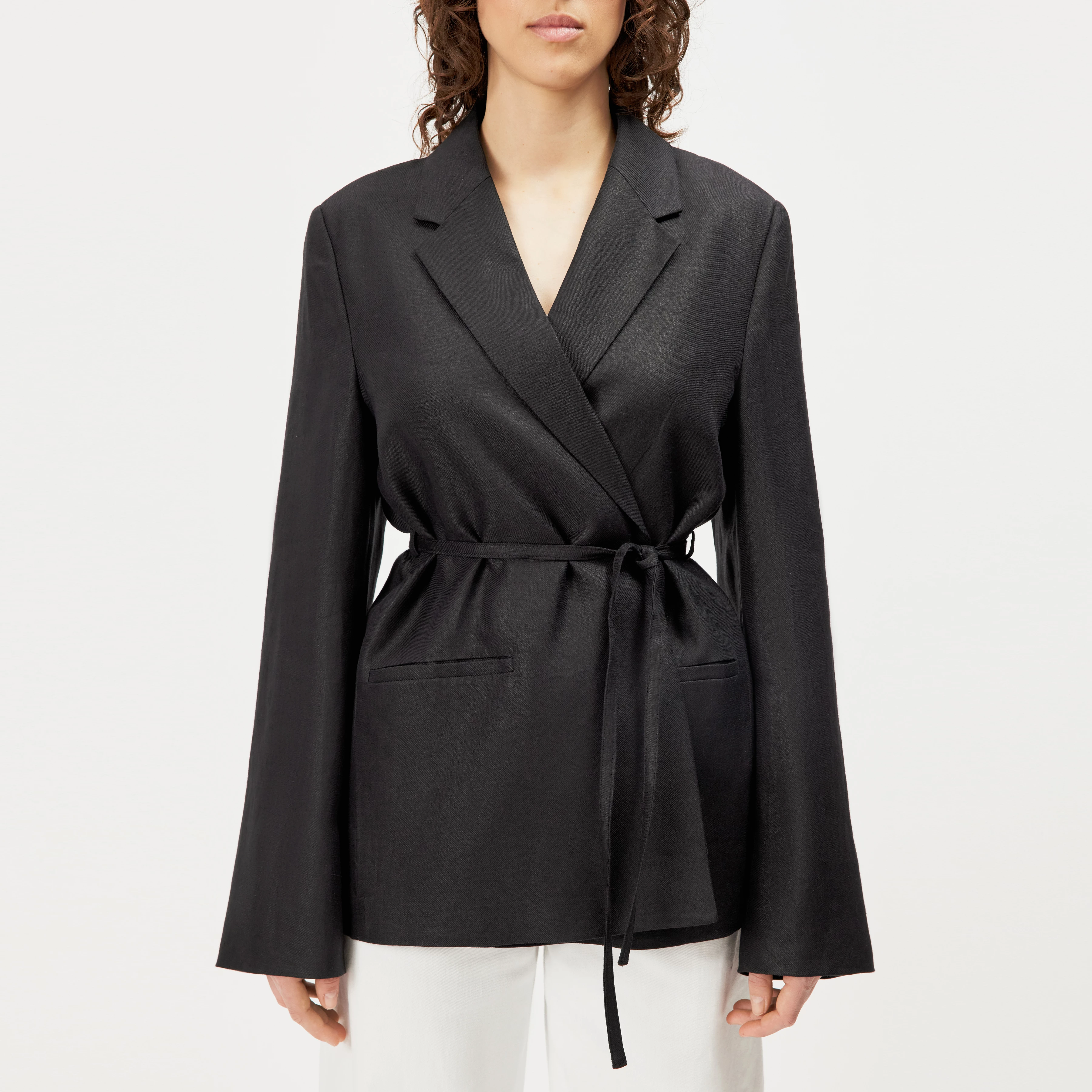 WINCHAM - Pure linen blazer with tie belt - women - black - Frontansicht