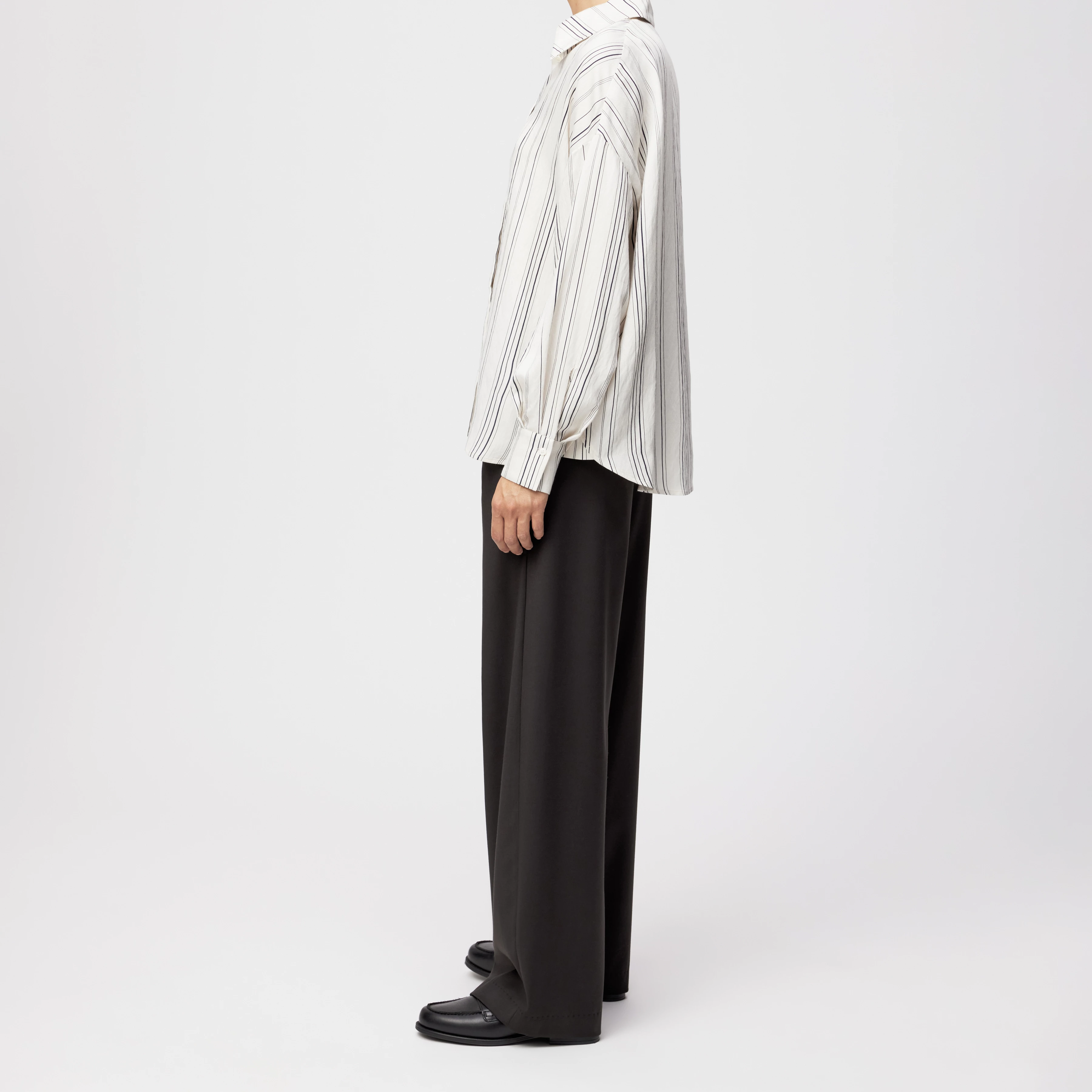 LYNDARA - Casual shirt blouse in viscose blend - women - off white - Seitenansicht