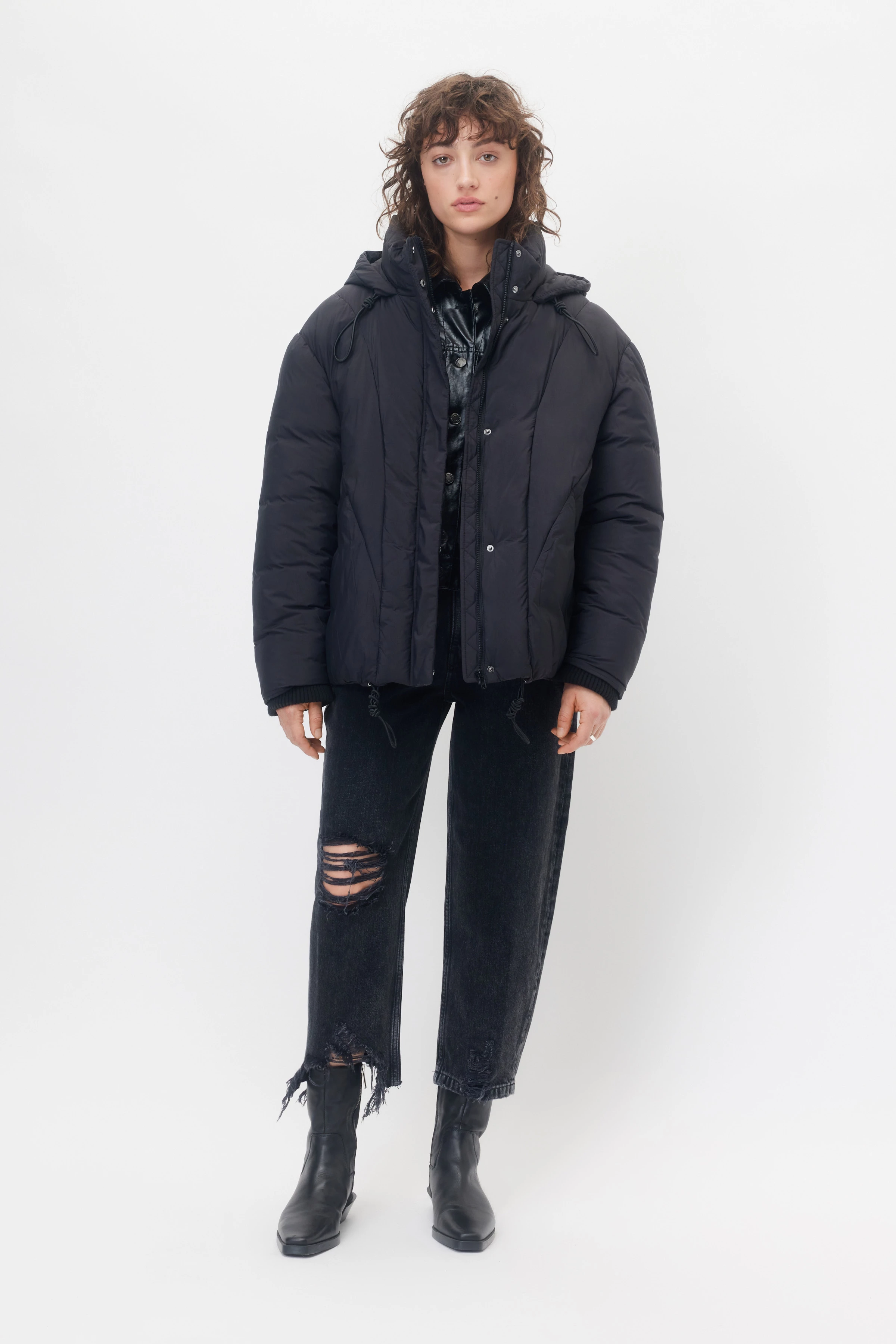 ORAPHIA - Mat pufferjakke - women - sort - Ganzkörper-Frontansicht