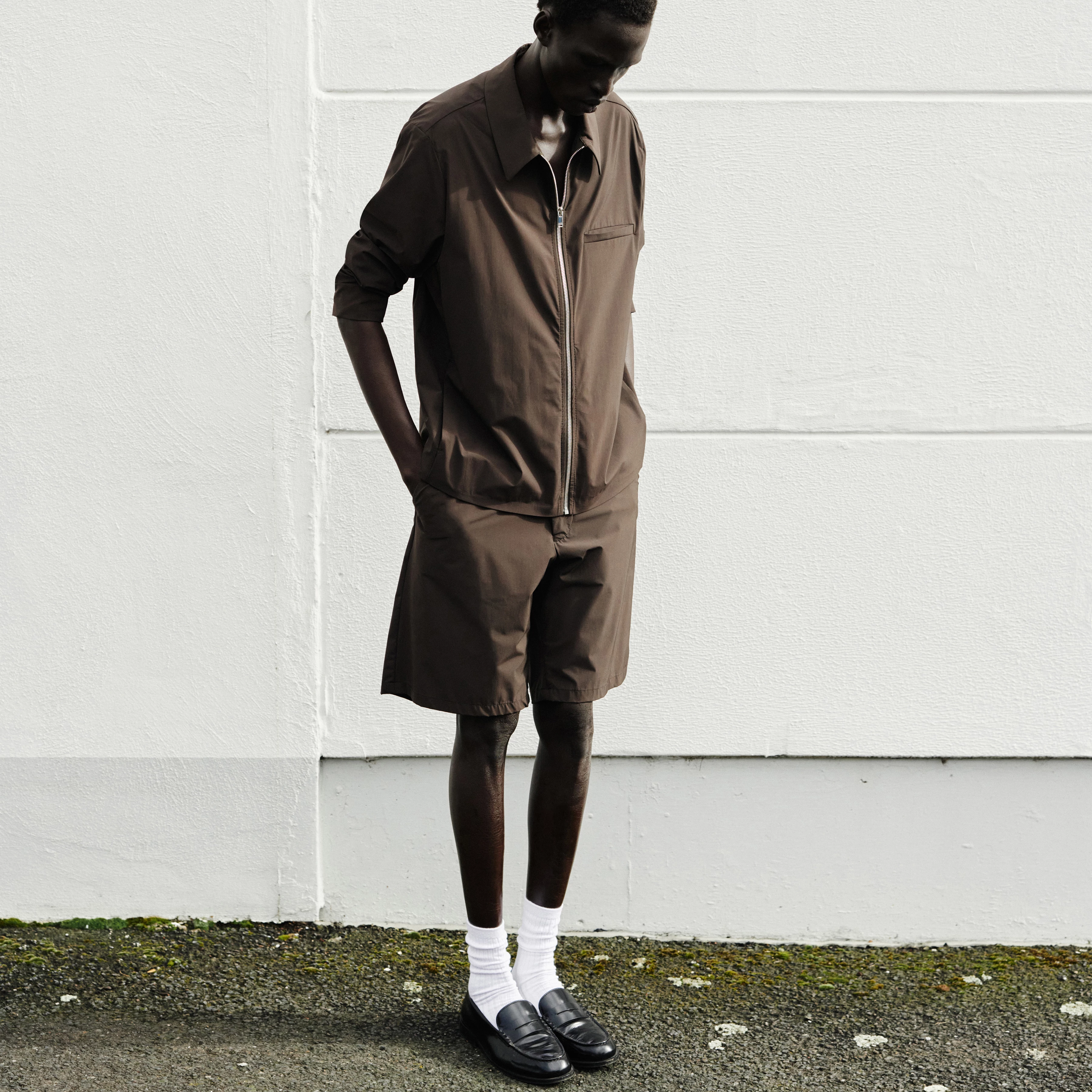 YASAN - Regular fit shorts in techno-crêpe - men - brown