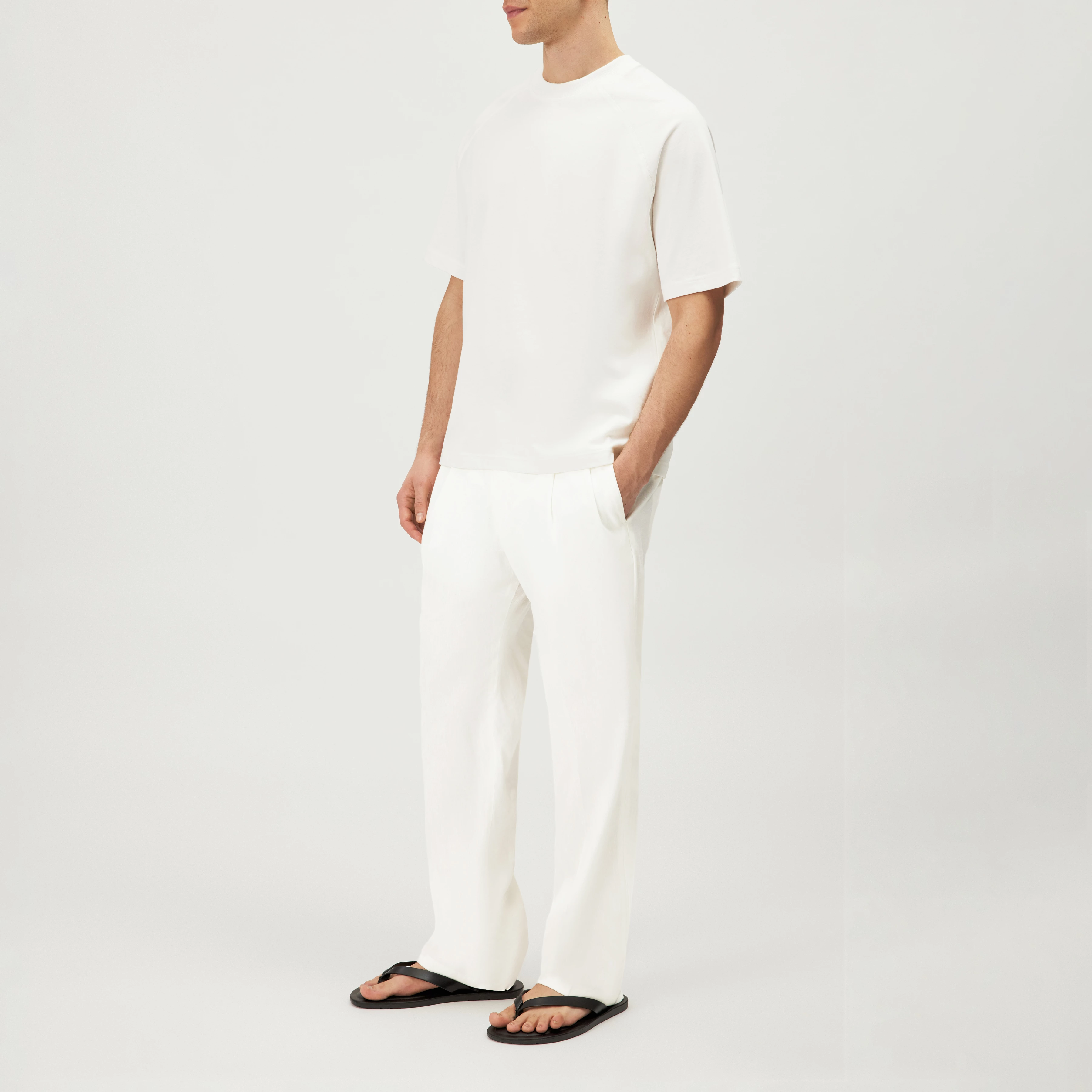 MAVIAN - Relaxed, washed cotton tee. - men - off white - Seitenansicht
