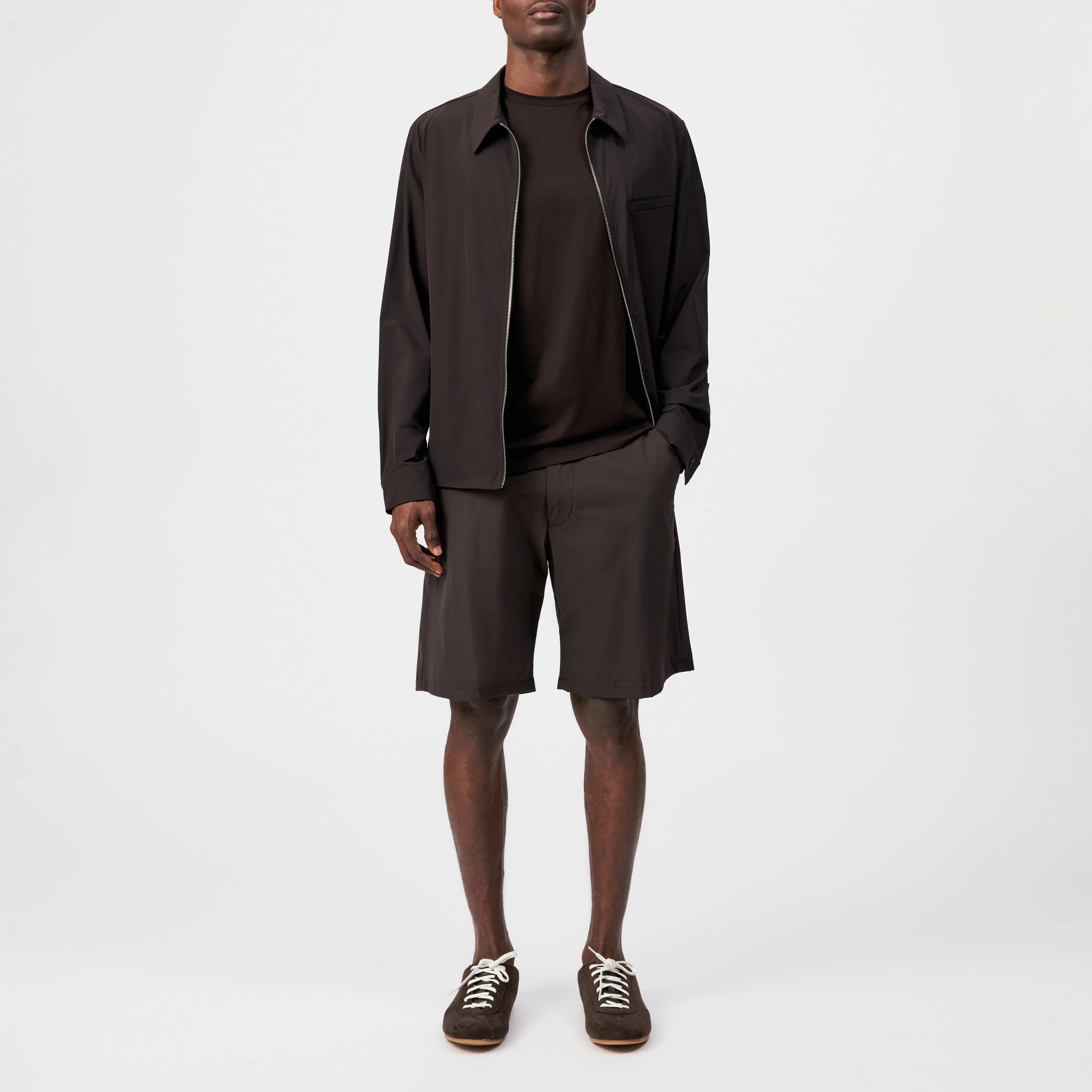 JOTTAR - Regular fit zip jacket made of lightweight nylon - men - brown - Ganzkörper-Frontansicht