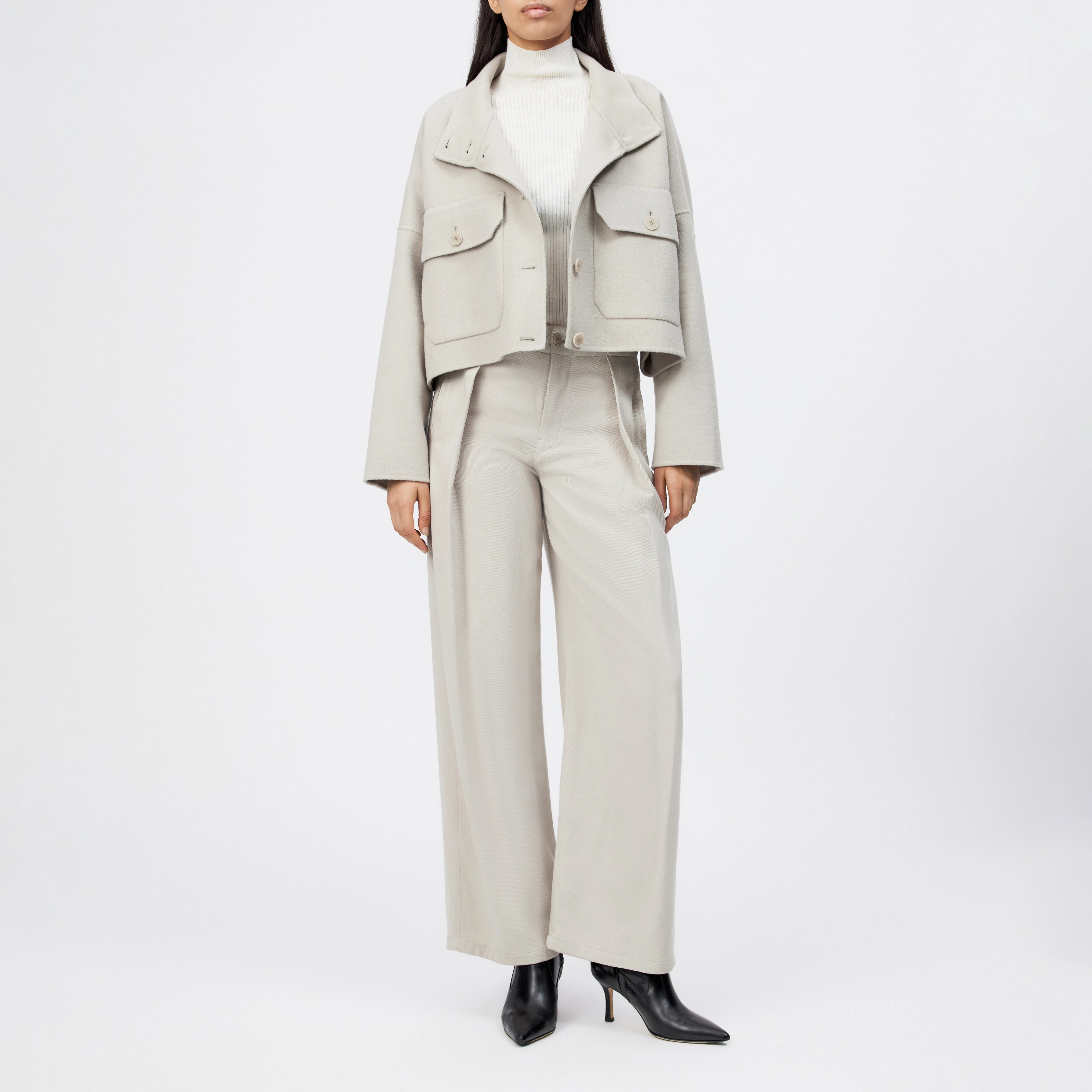 ARKLOW - Short jacket with stand-up collar in double-faced fabric - women - beige - Ganzkörper-Frontansicht