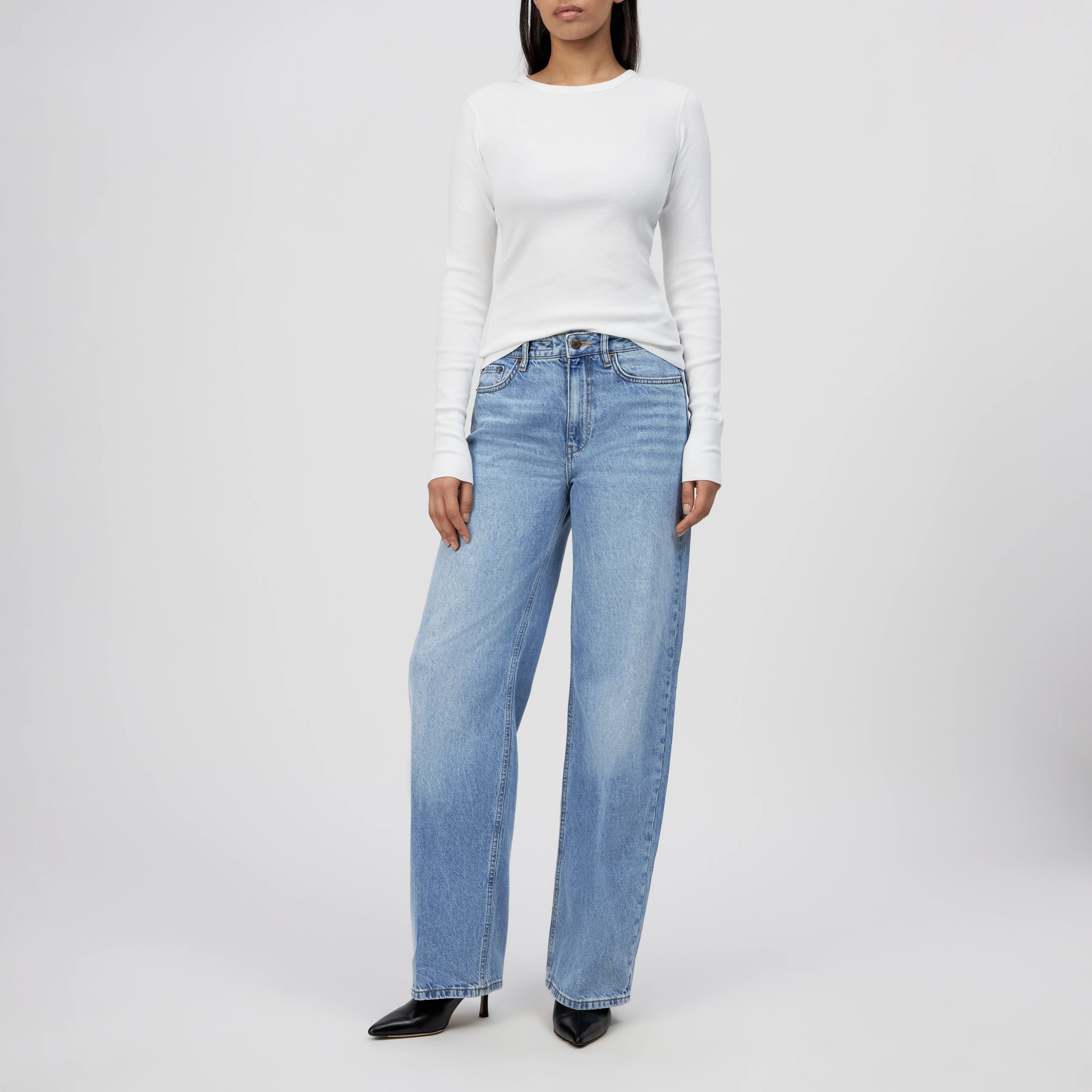 NURIT - Slim fit long-sleeved shirt in cotton rib - women - white - Ganzkörper-Frontansicht