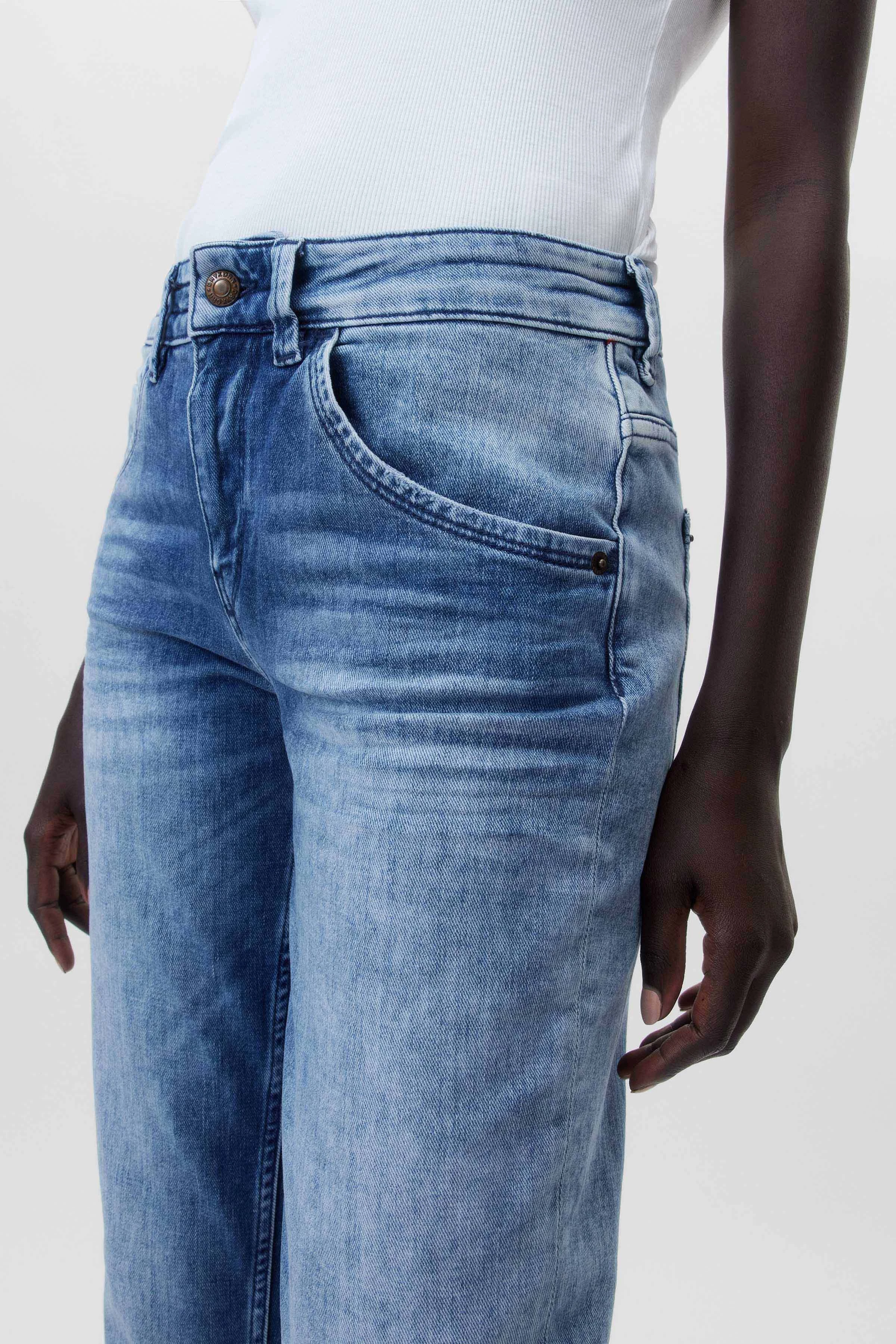 LIKE - Girlfriend Jeans in soft-touch Denim - Damen - blau - Seitenansicht