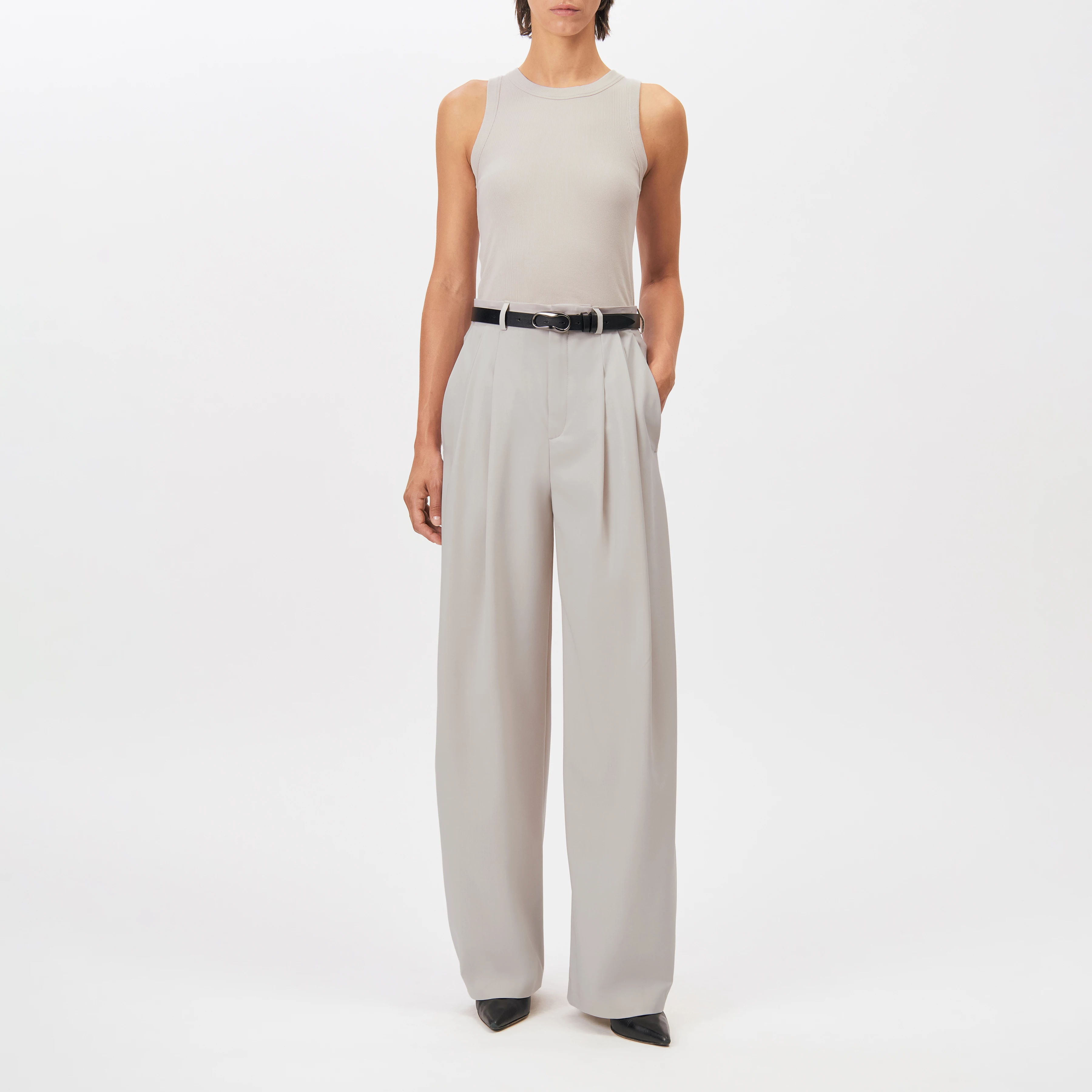 OLINA - Tanktop mit Rundhals in Baumwoll-Rippe - Damen - beige - Ganzkörper-Frontansicht