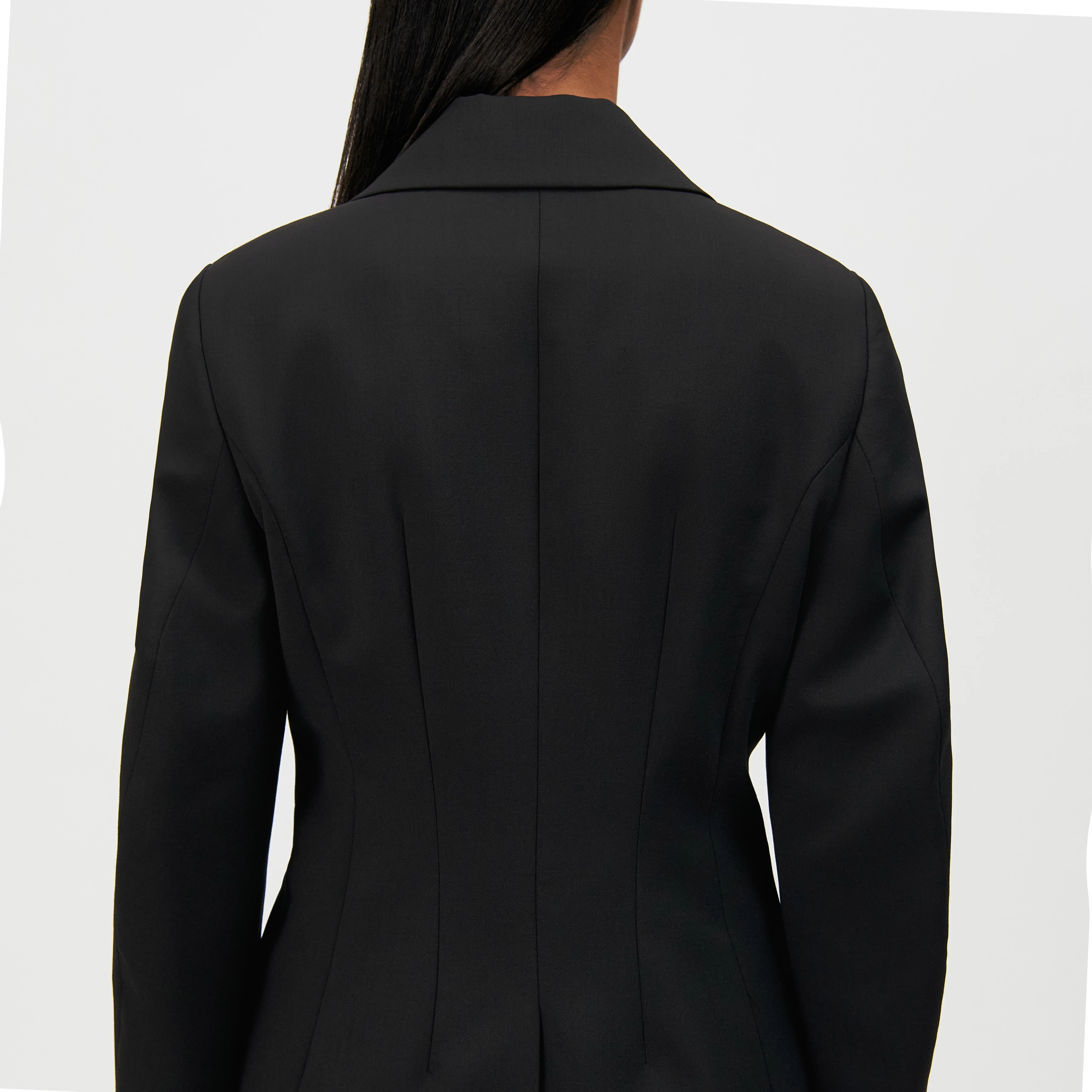 LINLEY_1 - Long blazer with notched lapels - women - black - Detailansicht am Model