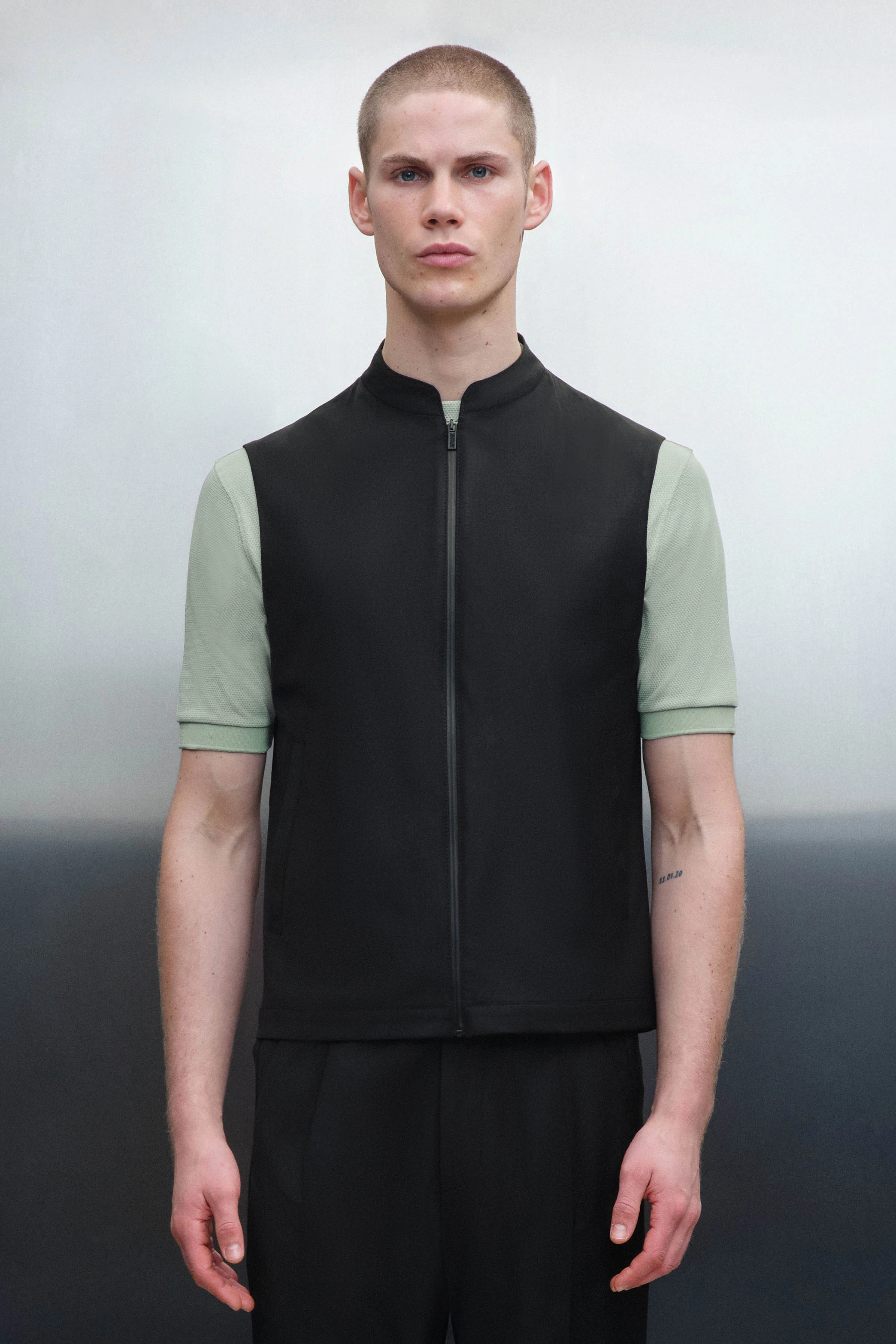 VESONA - Weste mit recyceltem Polyester - Herren - schwarz - Frontansicht