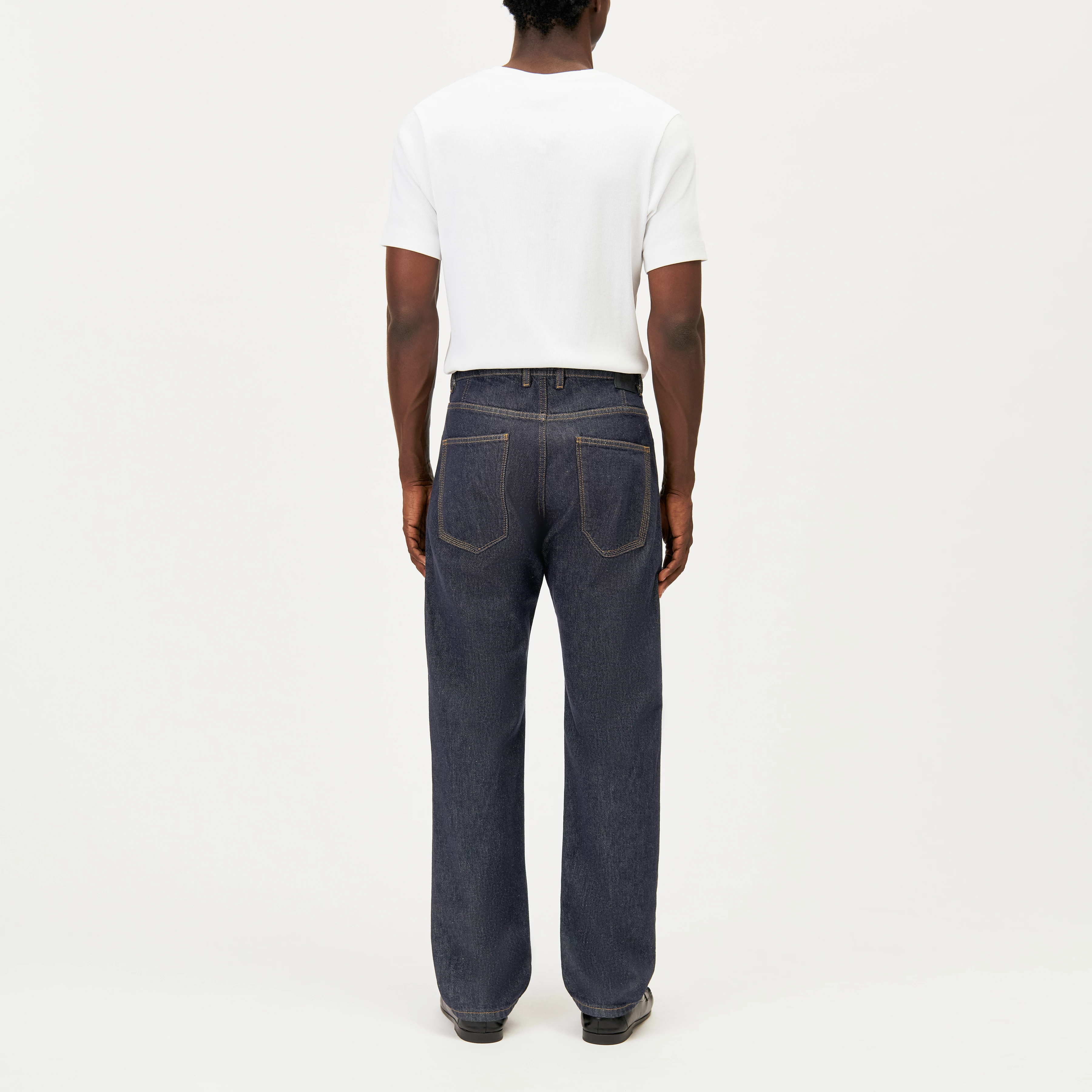 HIGHT_2 - Relaxed fit jeans in raw denim - men - blue - Rückansicht