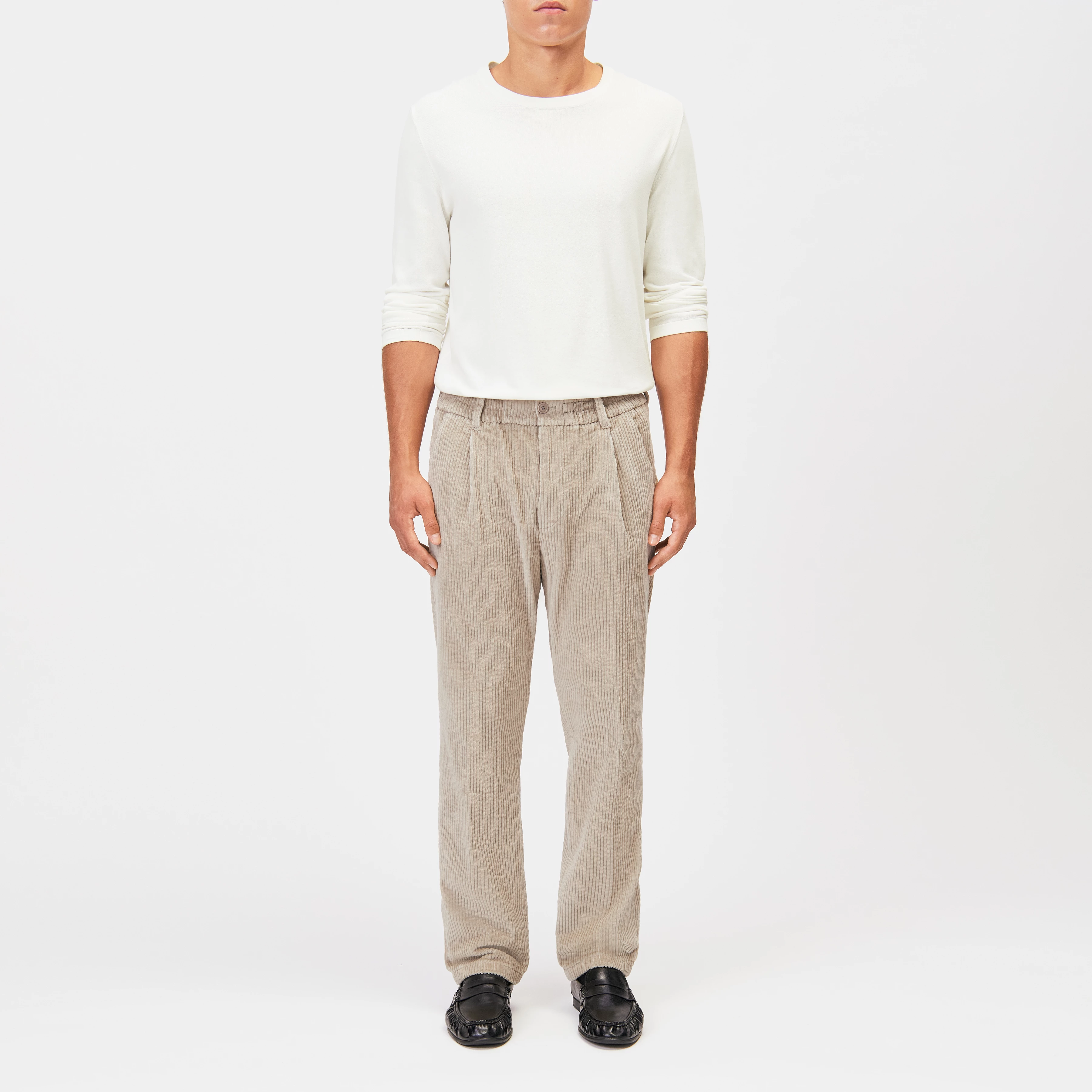 CHASY_RGLR - Casual Hose mit Bundfalte in Jumbo Cord - Herren - beige - Ganzkörper-Frontansicht